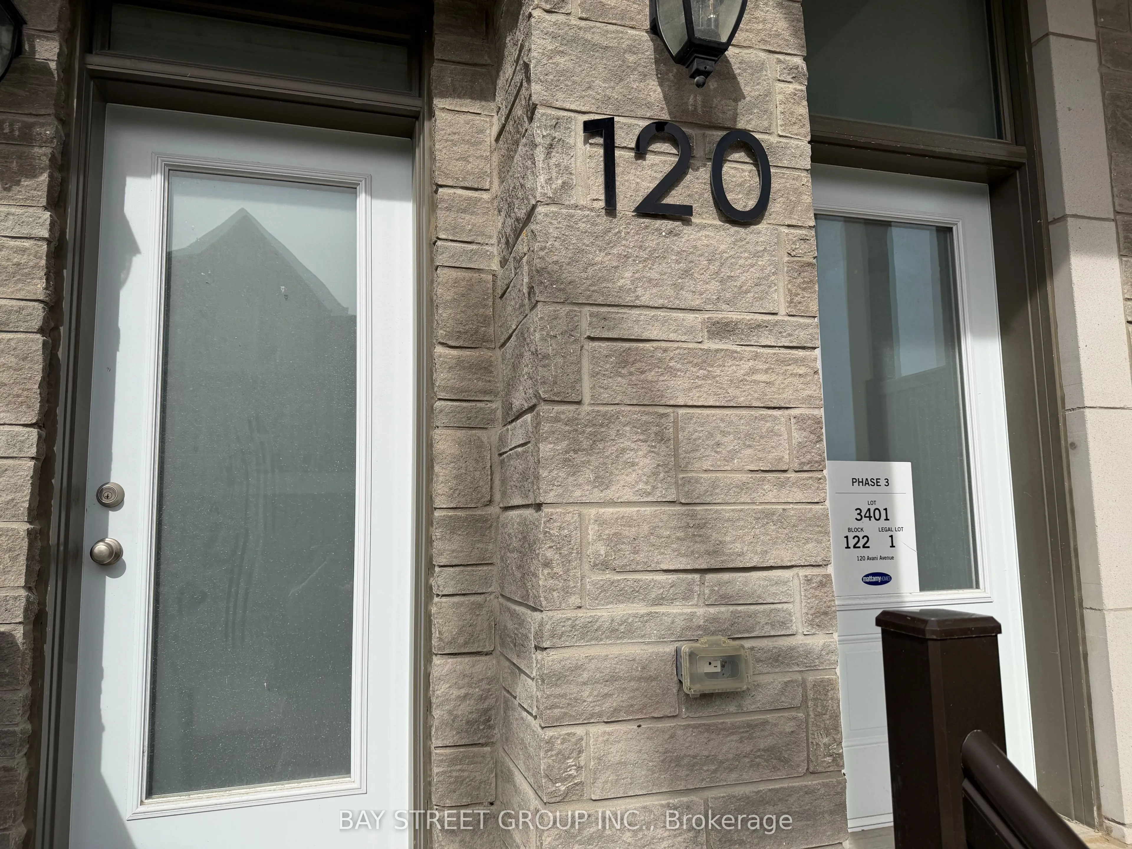 120 Avani Avenue