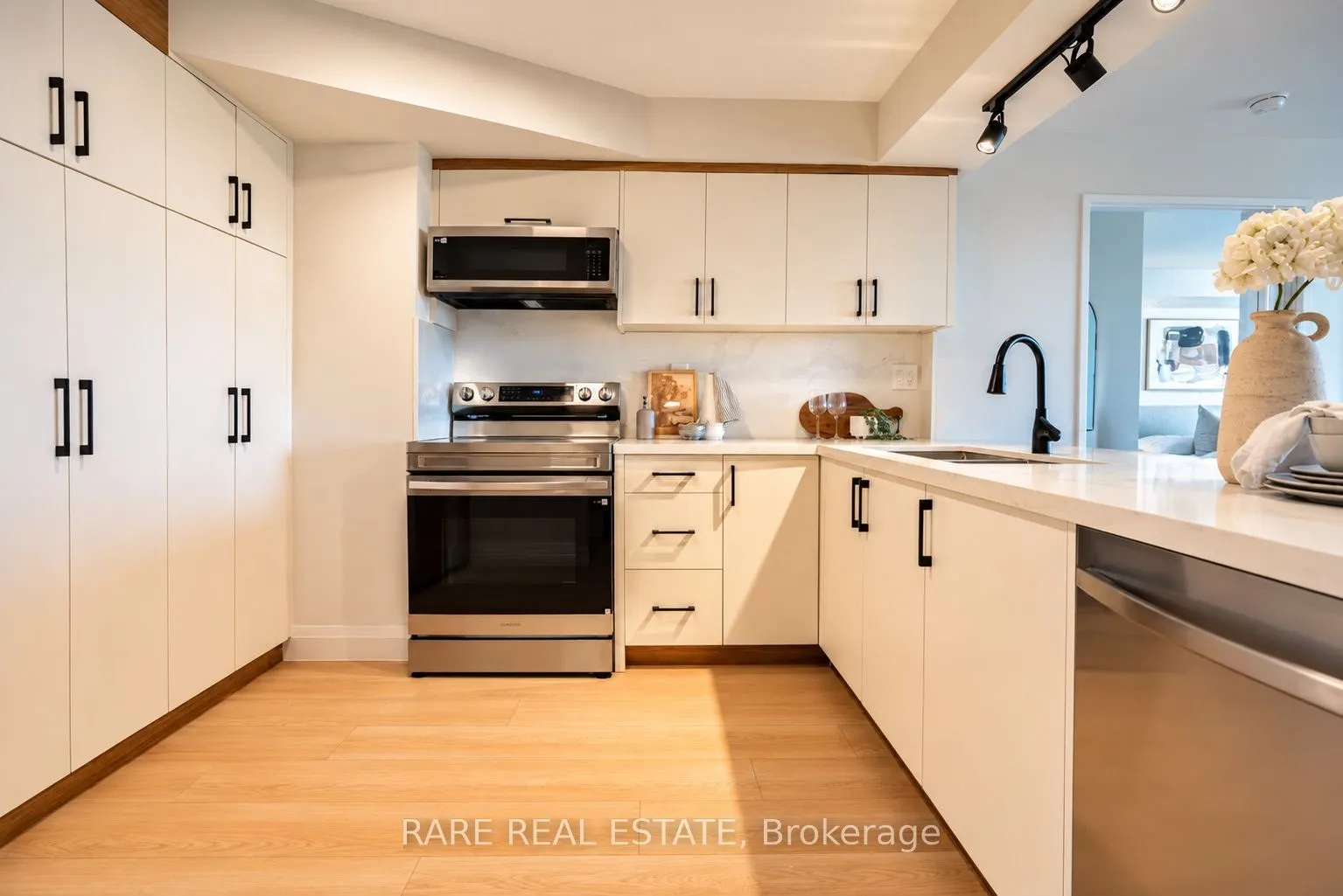 7300 Yonge Street #1012