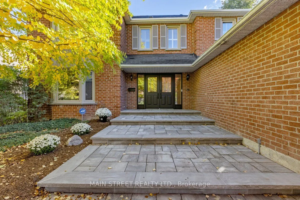 22 Mcclenny Drive N