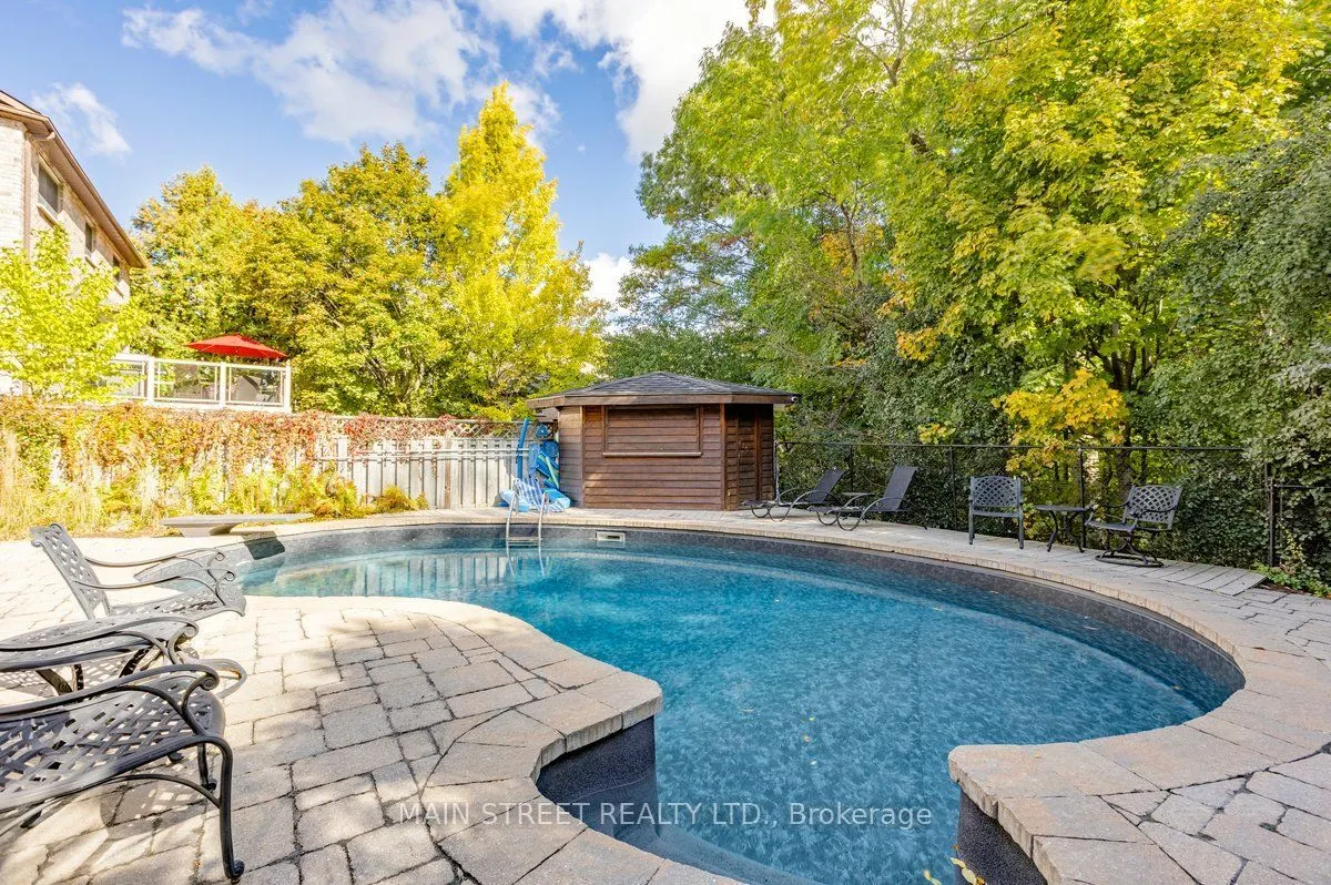 22 Mcclenny Drive N