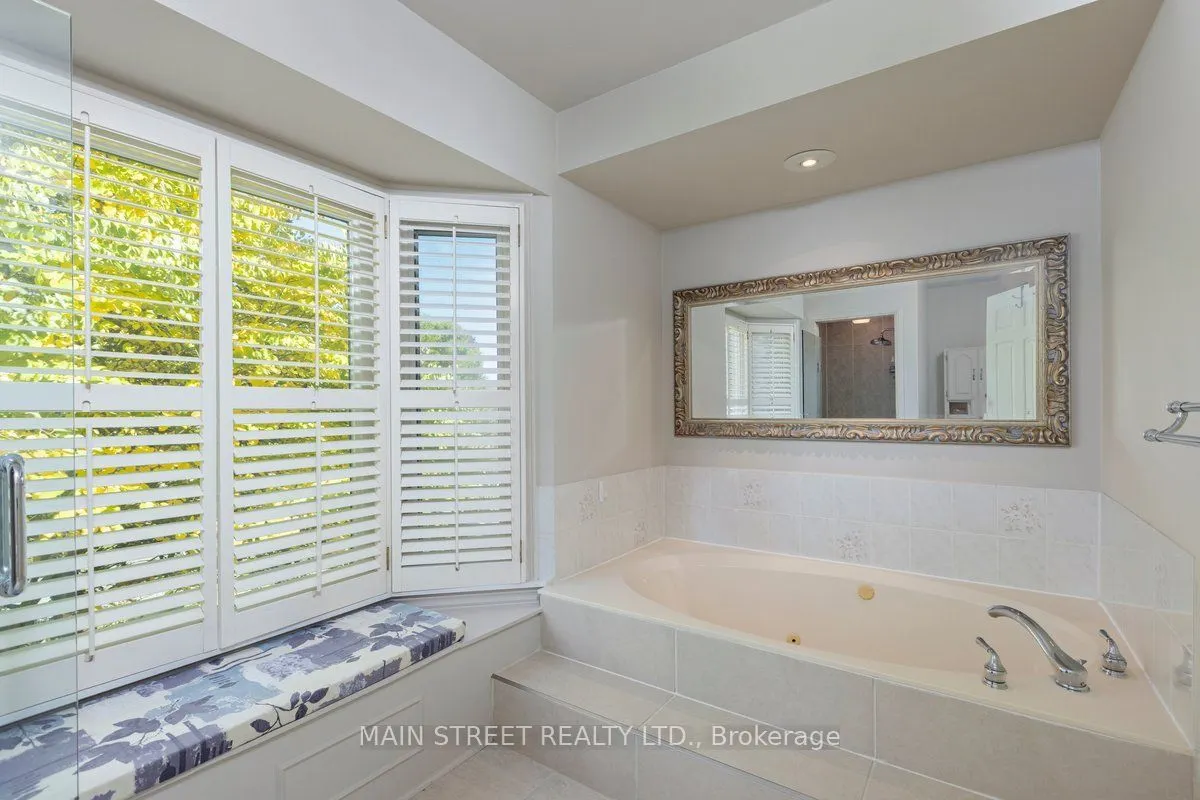 22 Mcclenny Drive N