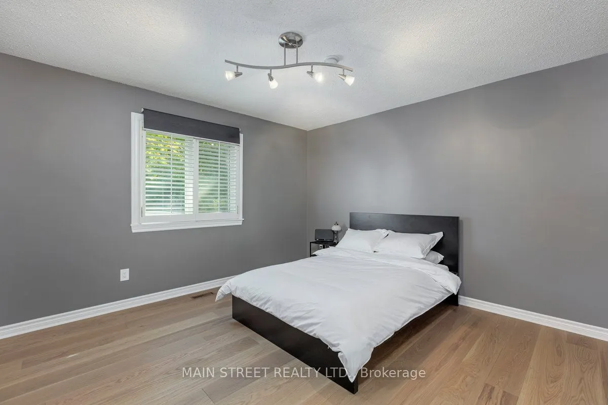 22 Mcclenny Drive N