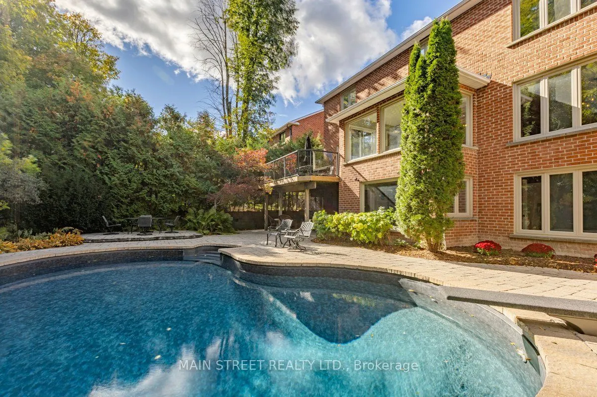 22 Mcclenny Drive N