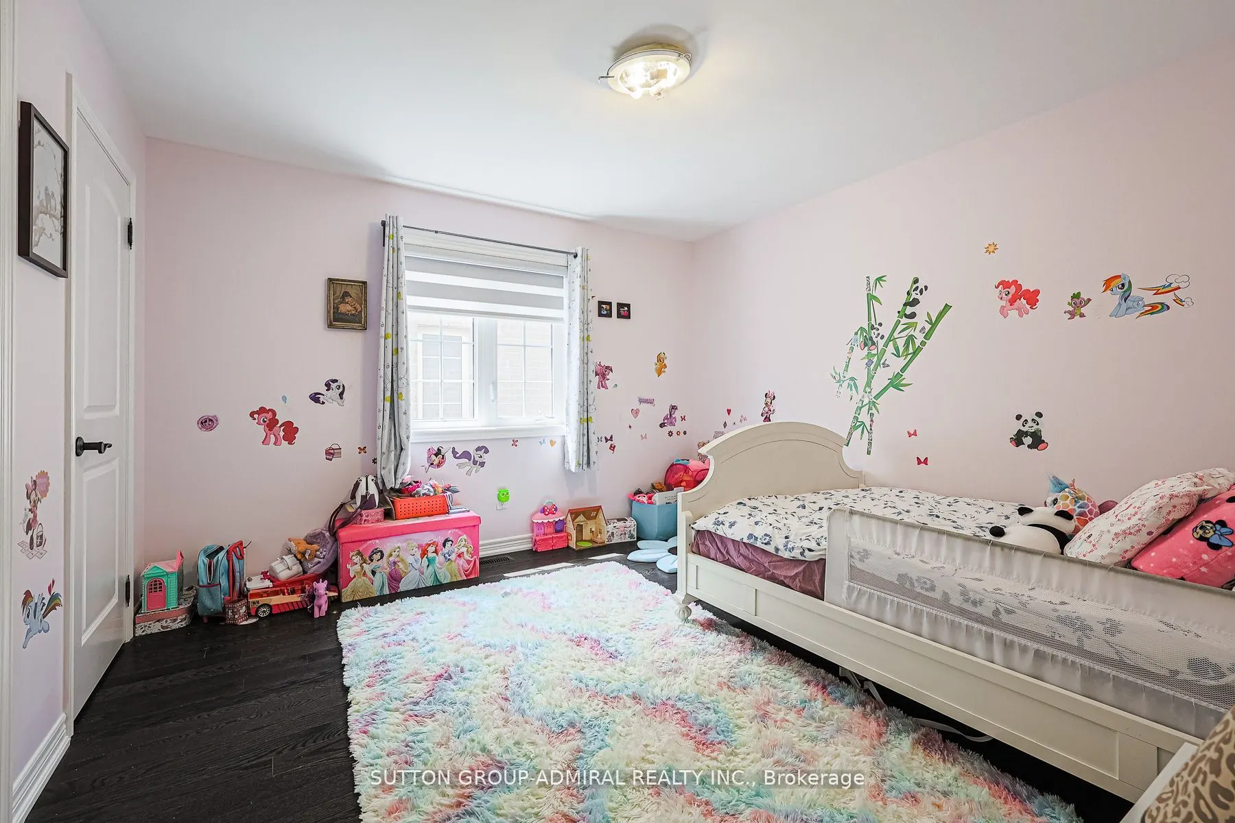 163 Heintzman Crescent