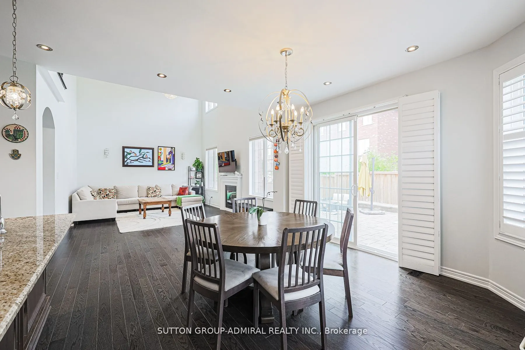 163 Heintzman Crescent