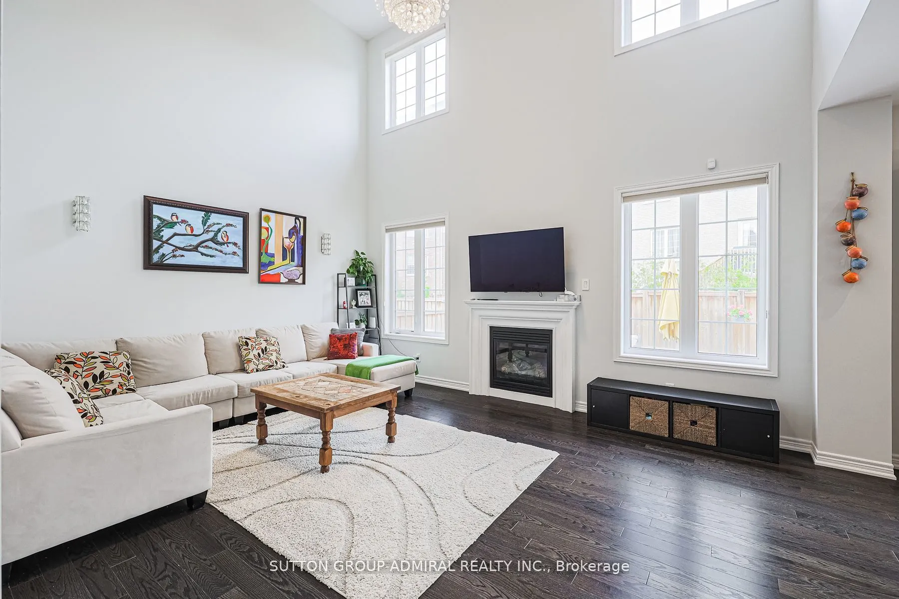 163 Heintzman Crescent