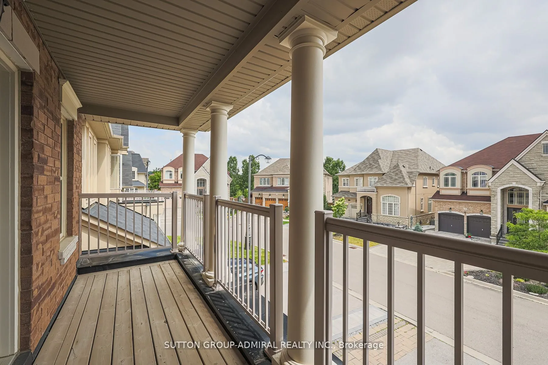 163 Heintzman Crescent