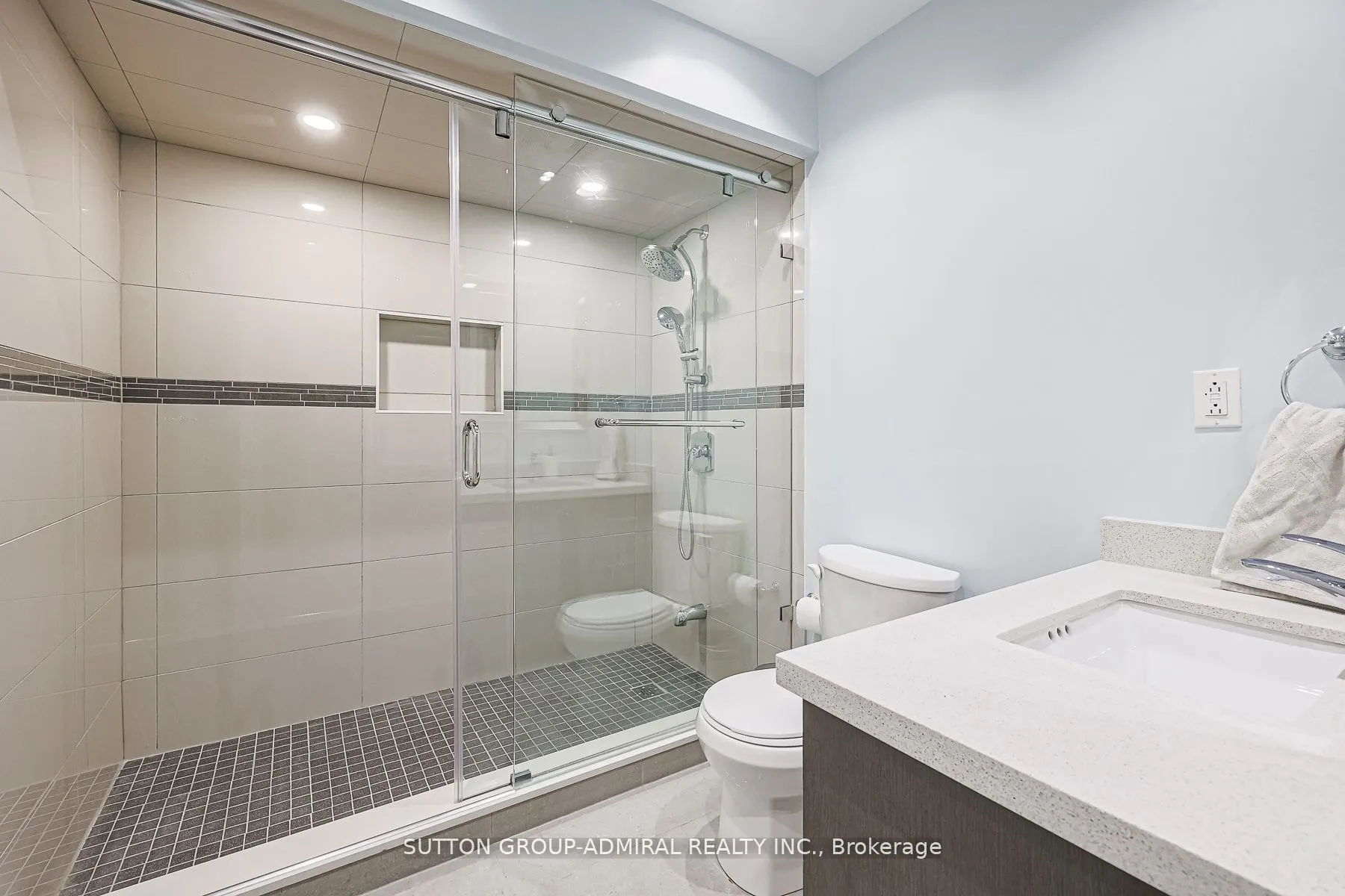 163 Heintzman Crescent