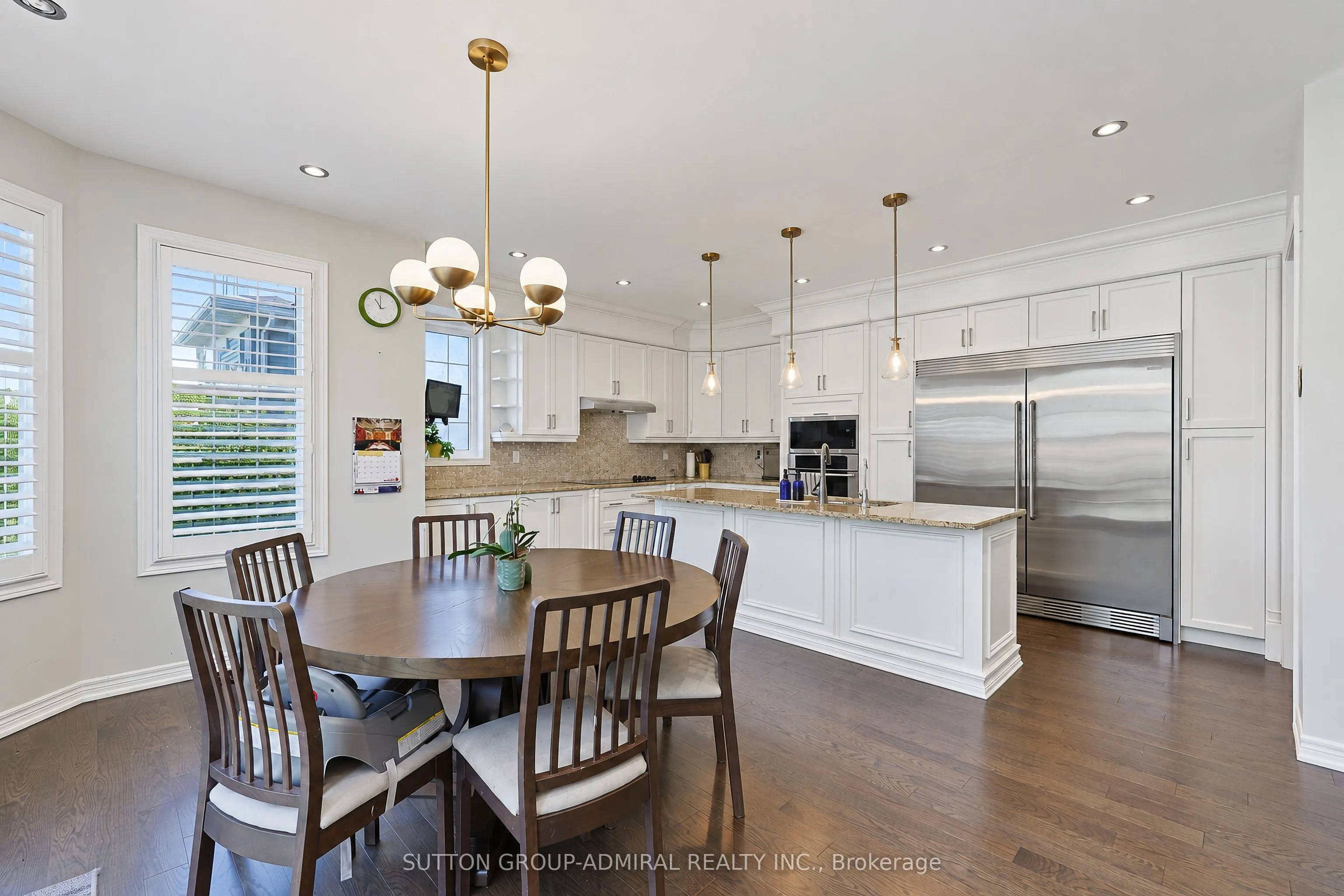 163 Heintzman Crescent