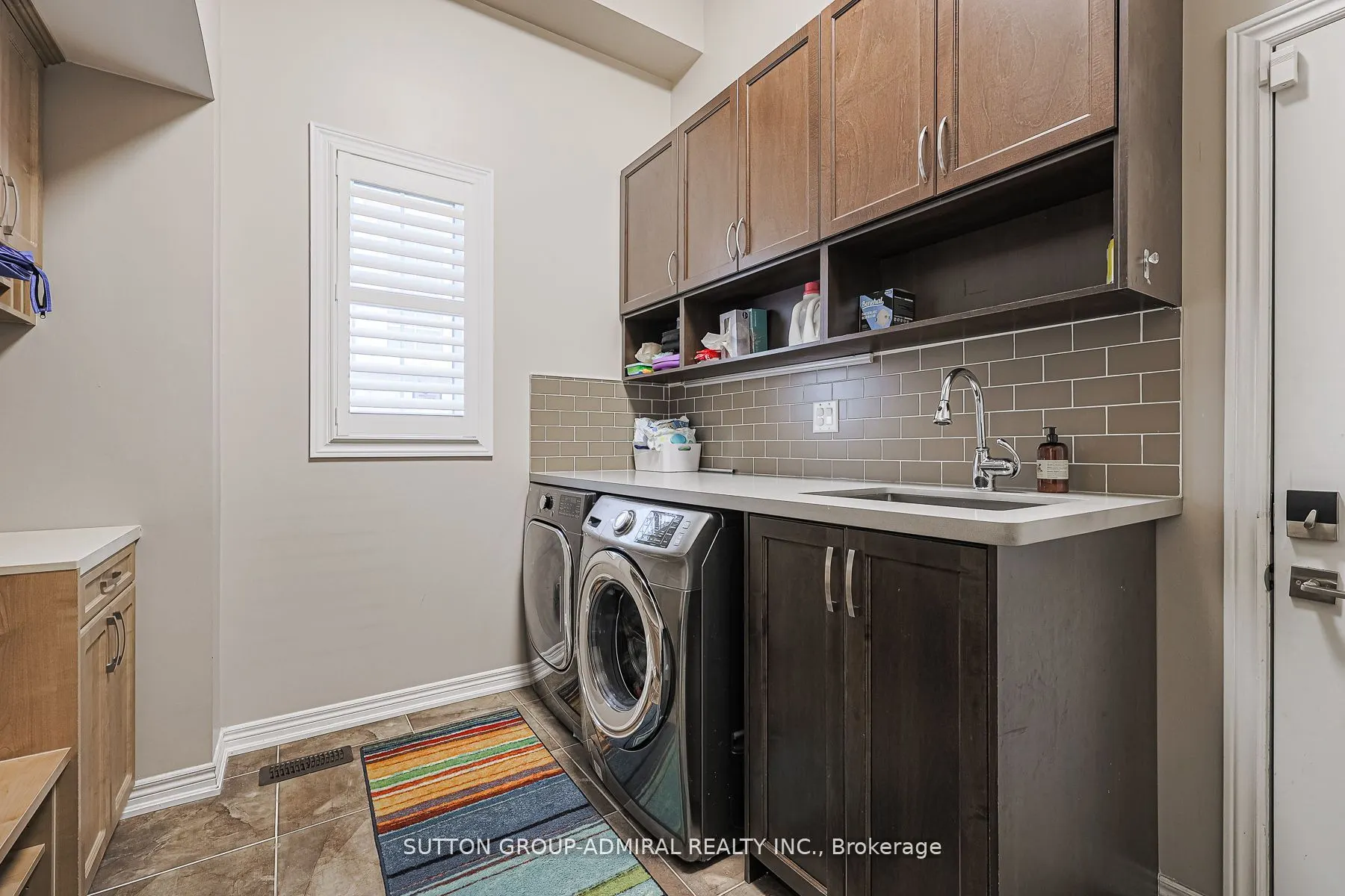 163 Heintzman Crescent