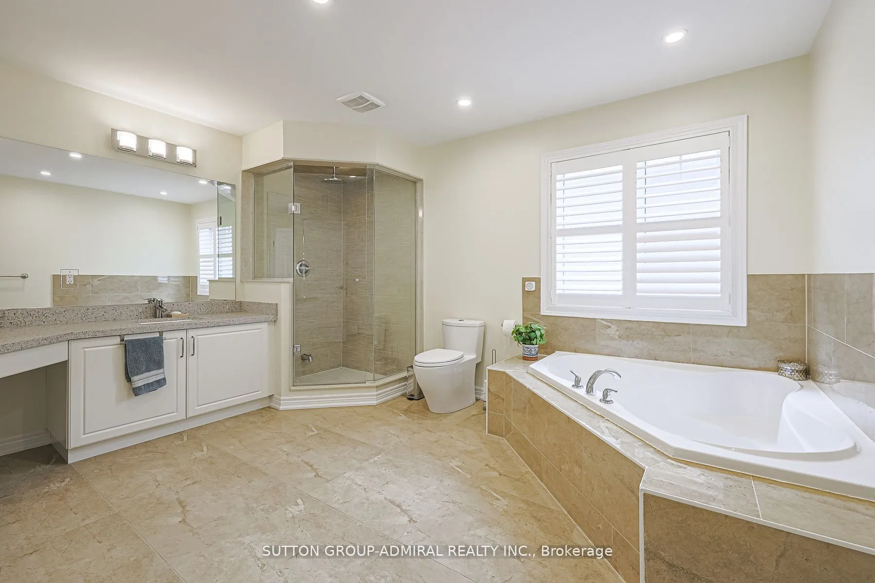 163 Heintzman Crescent