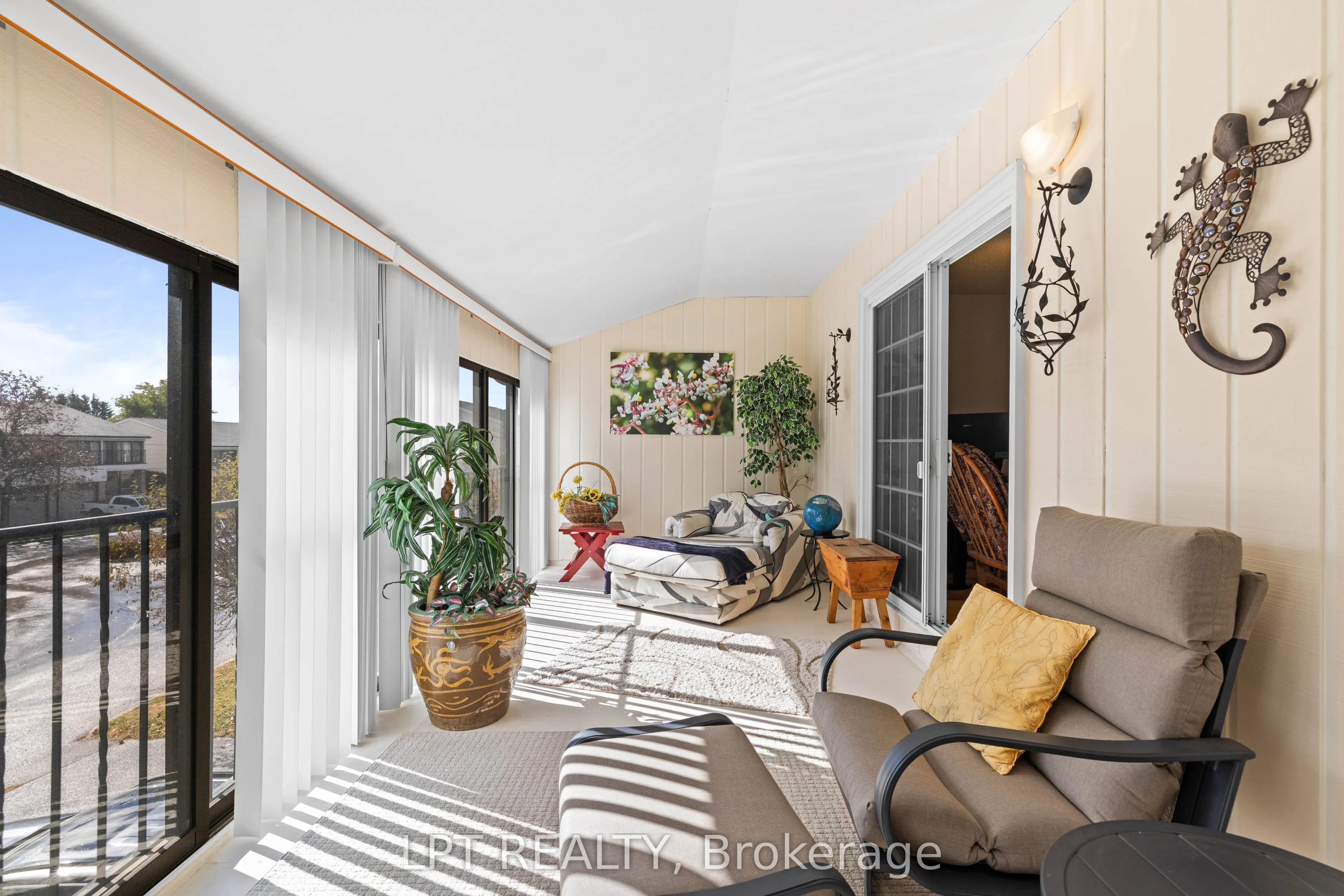 433 May Street #16
