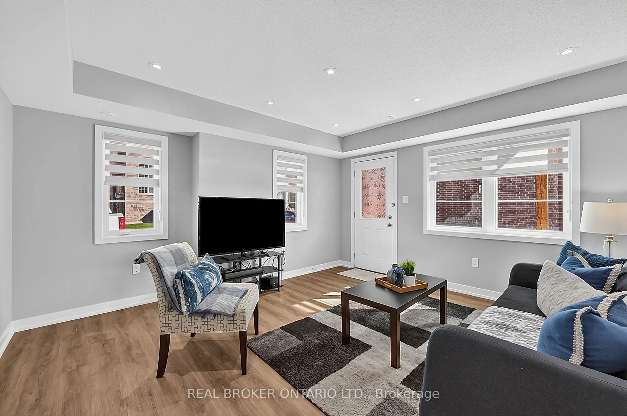 31 Lyall Stokes Circle