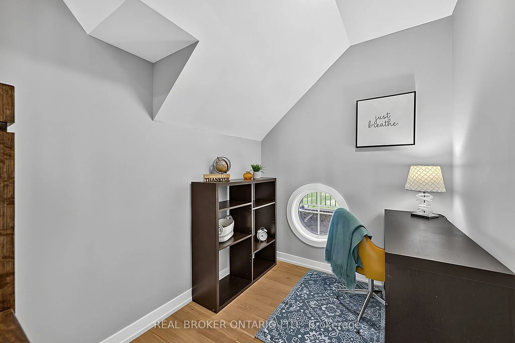 31 Lyall Stokes Circle