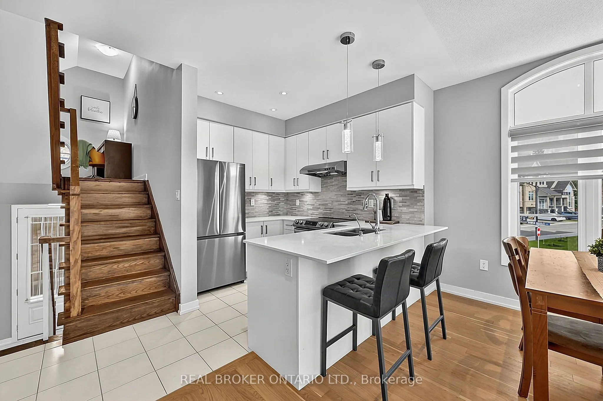31 Lyall Stokes Circle