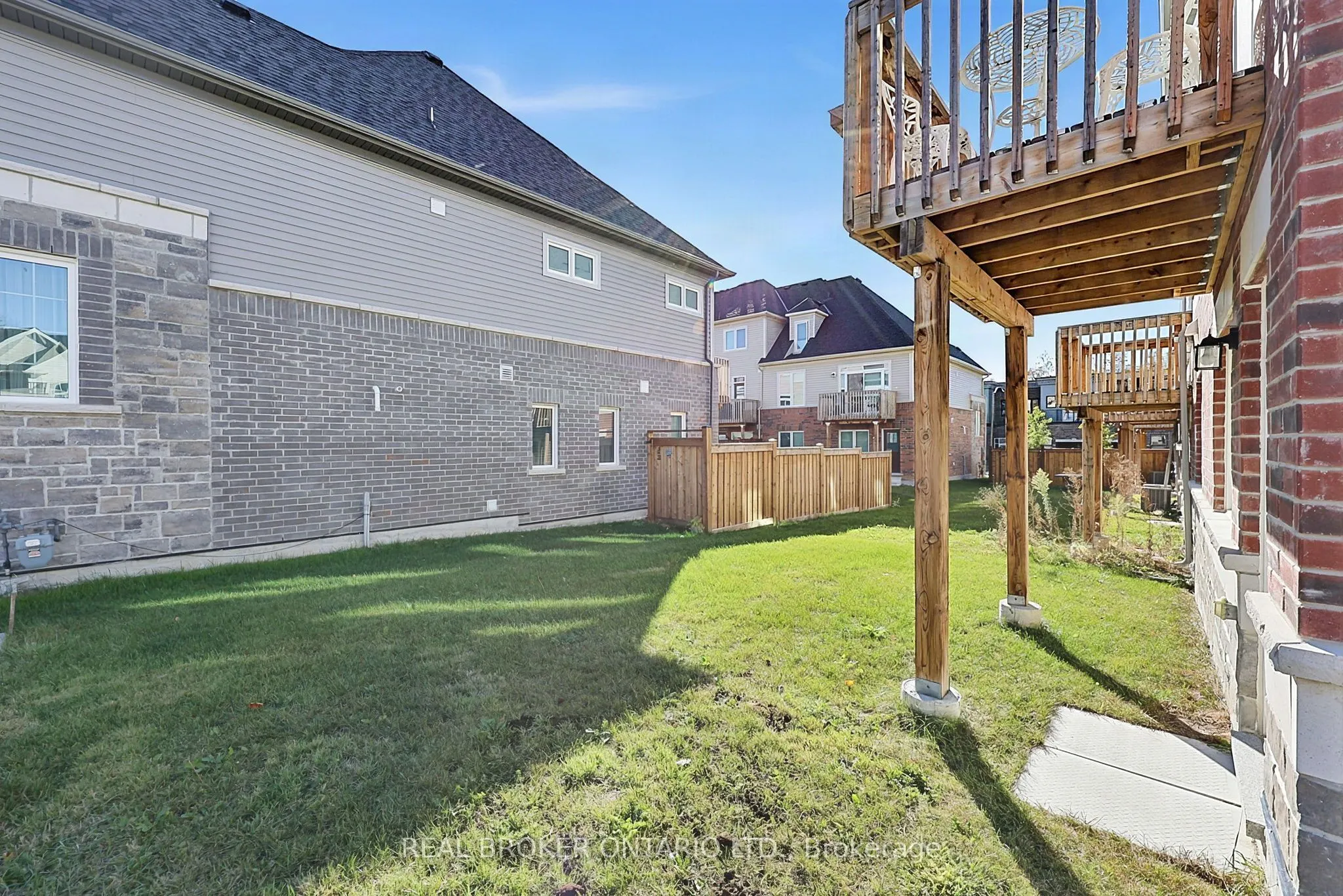 31 Lyall Stokes Circle