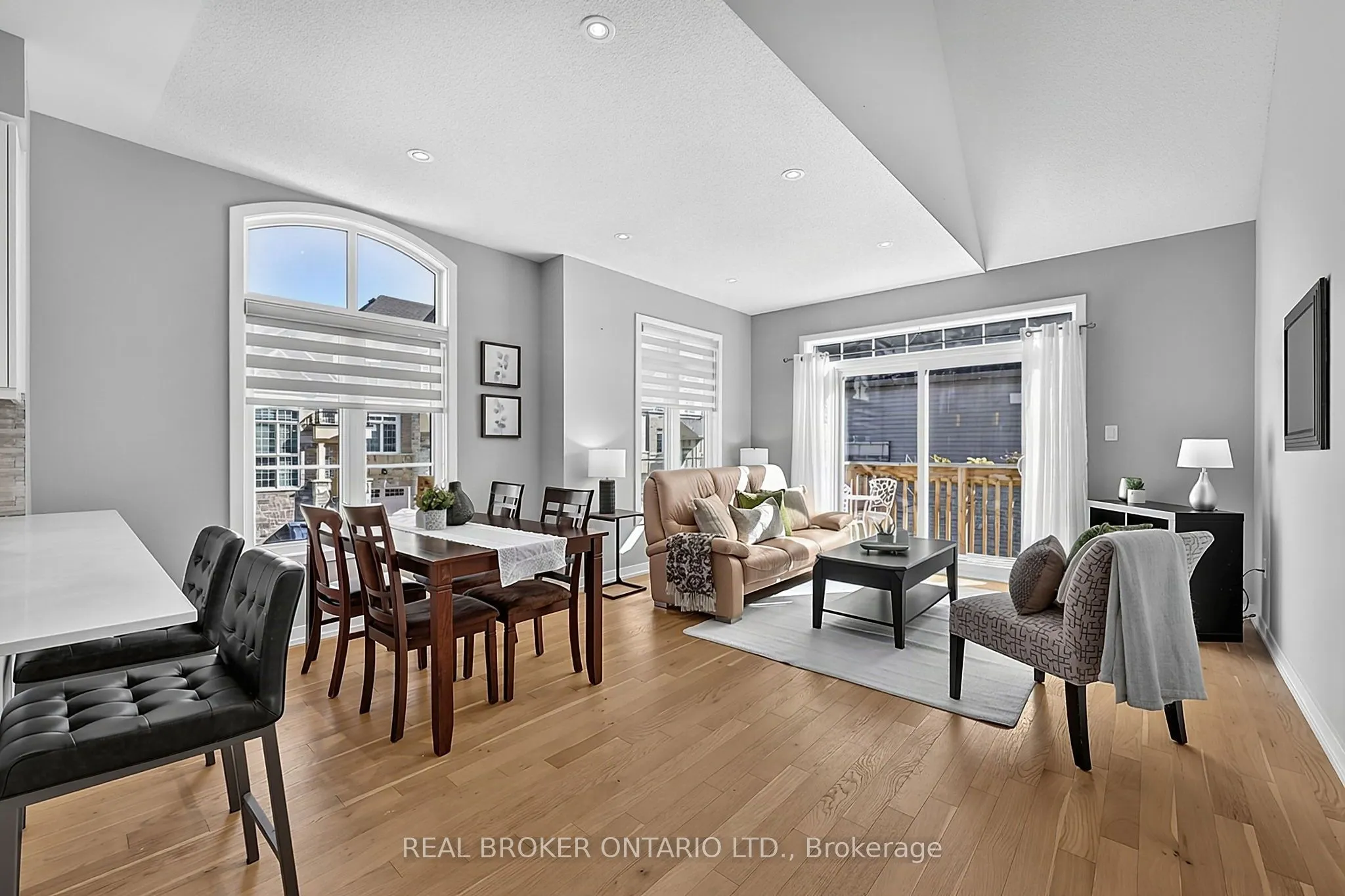 31 Lyall Stokes Circle