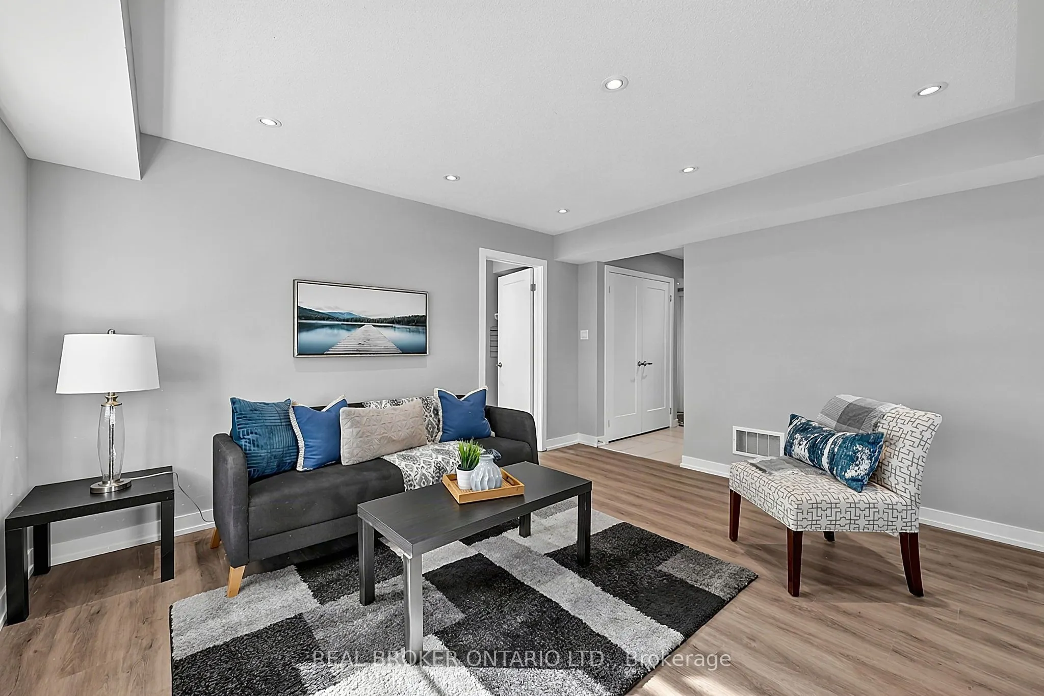 31 Lyall Stokes Circle