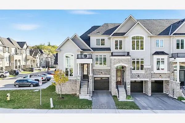 31 Lyall Stokes Circle