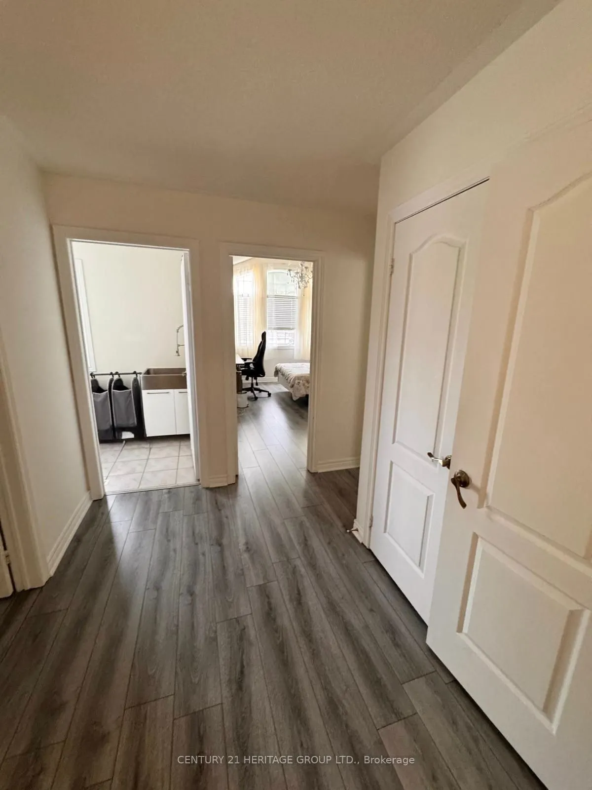 82 Raintree Crescent