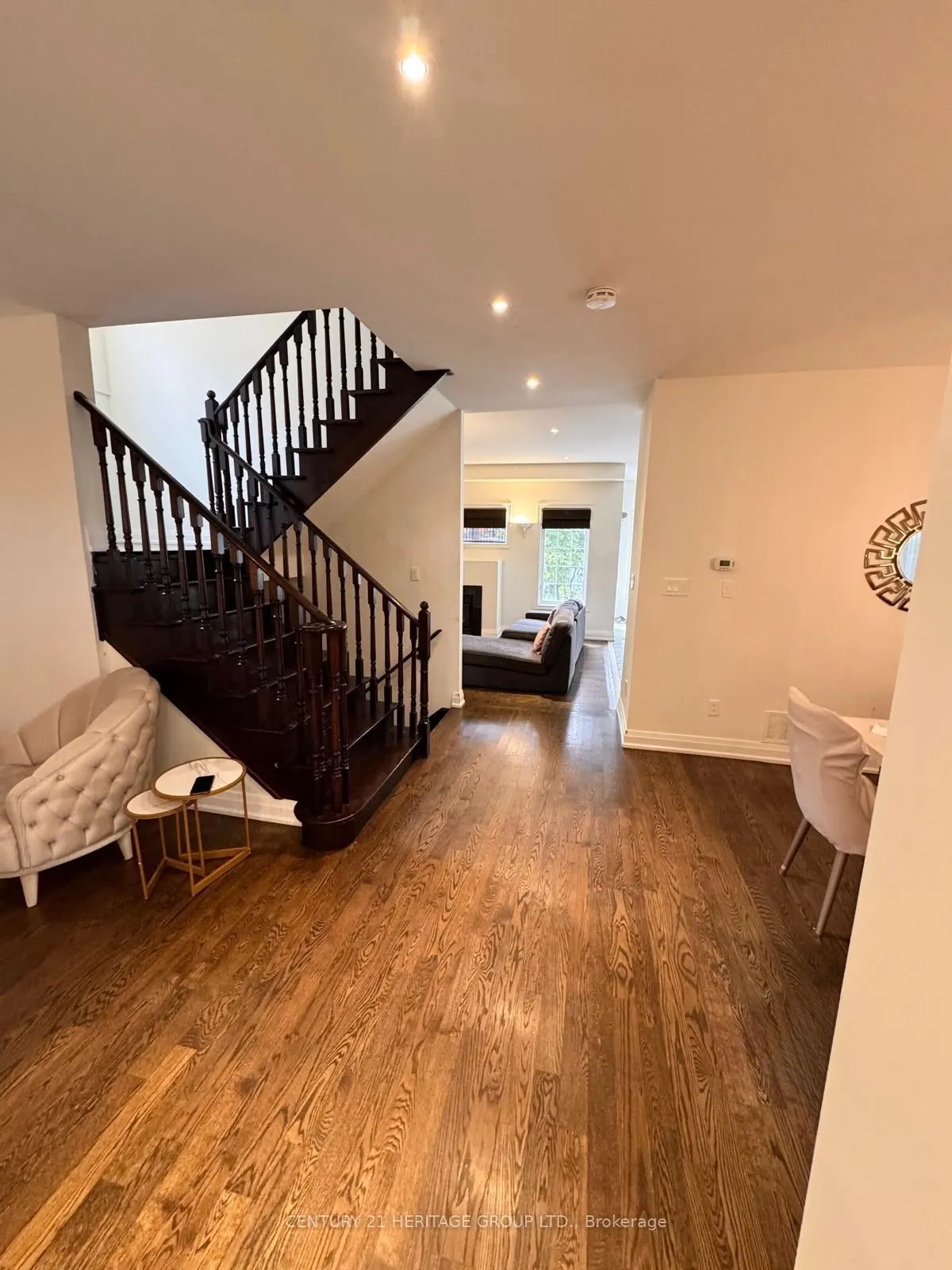 82 Raintree Crescent