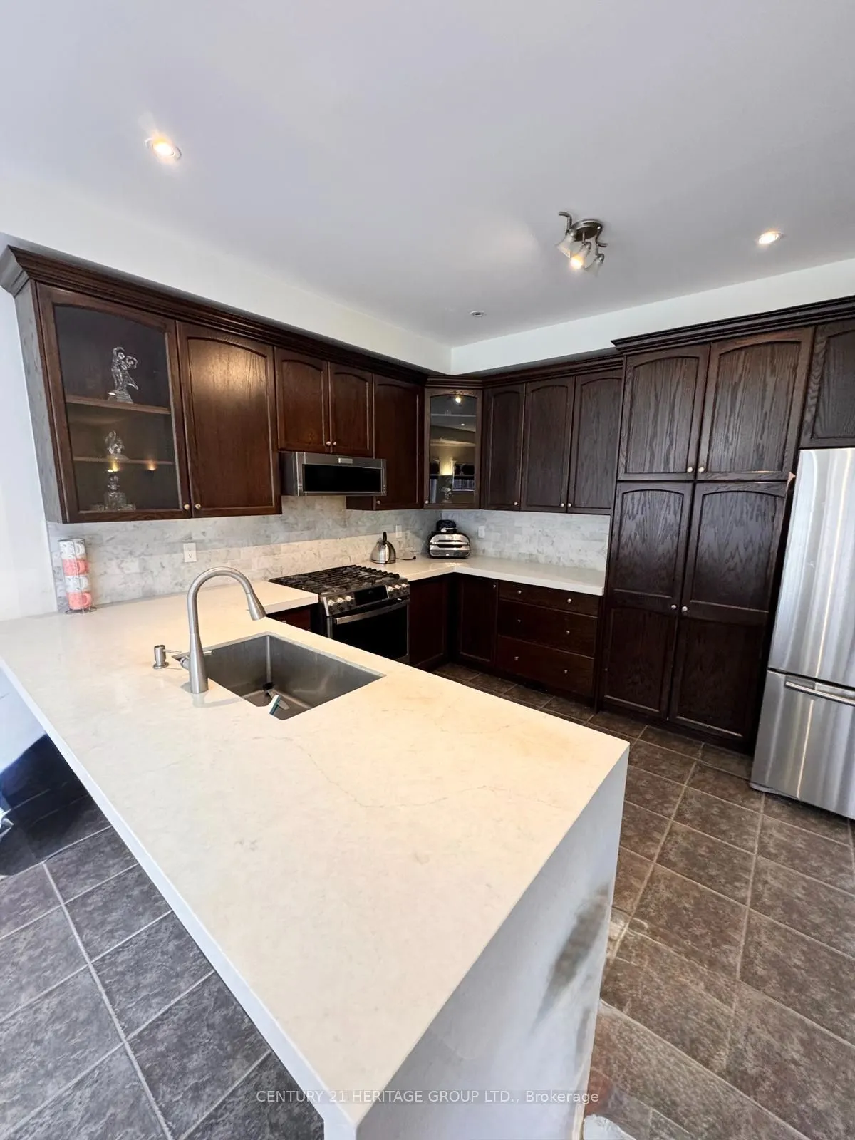 82 Raintree Crescent