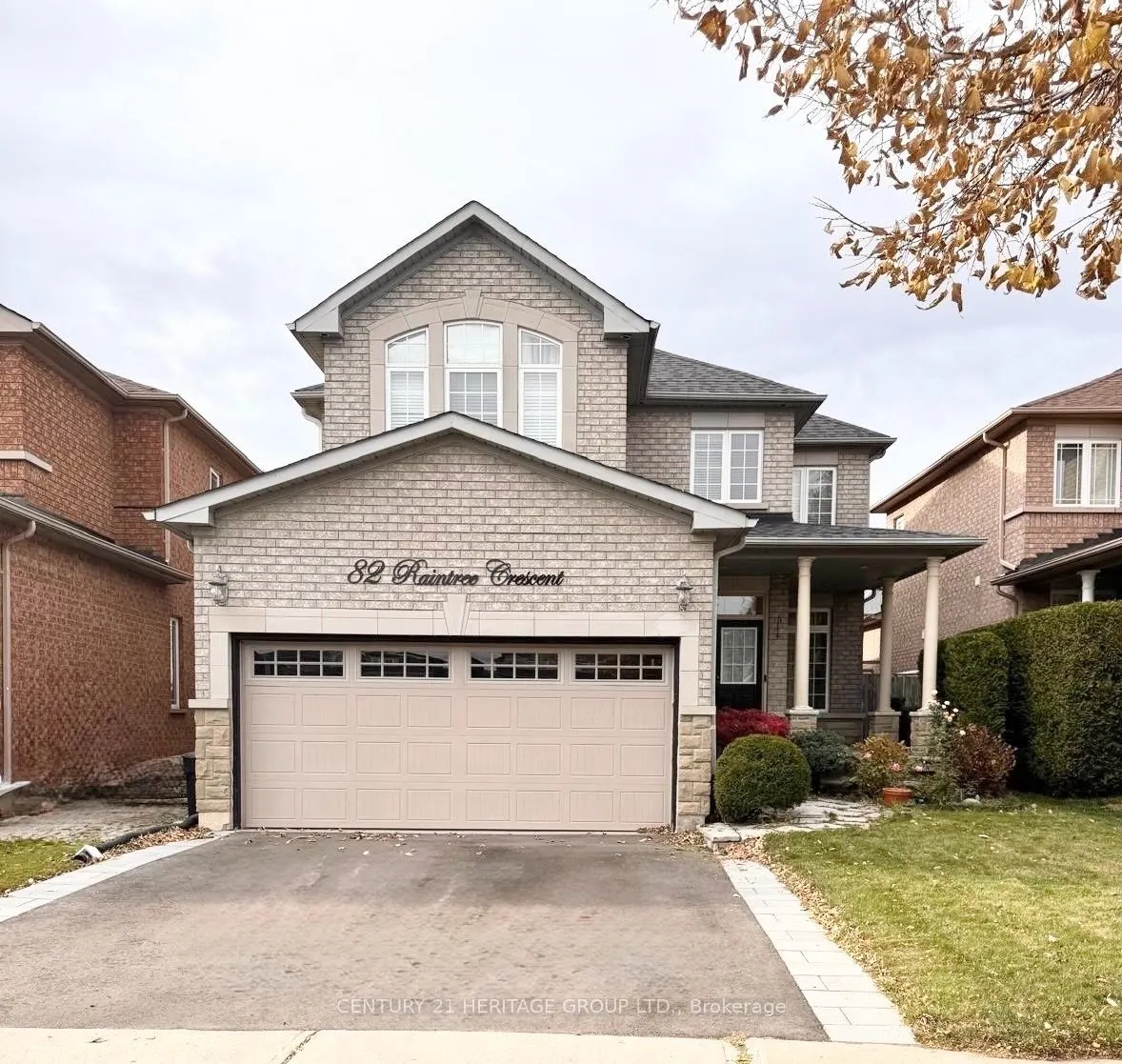 82 Raintree Crescent