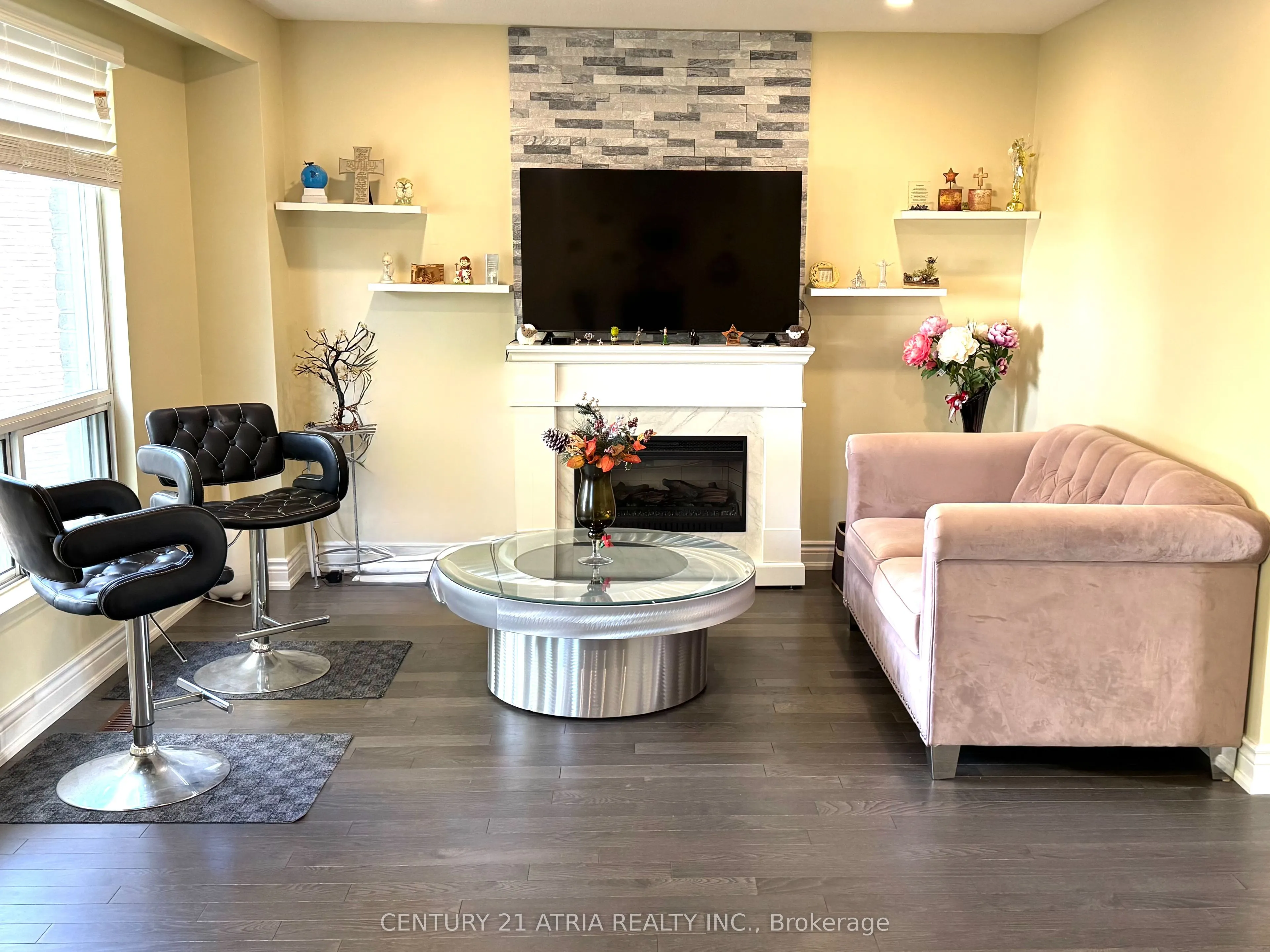 38 Henderson Drive #9