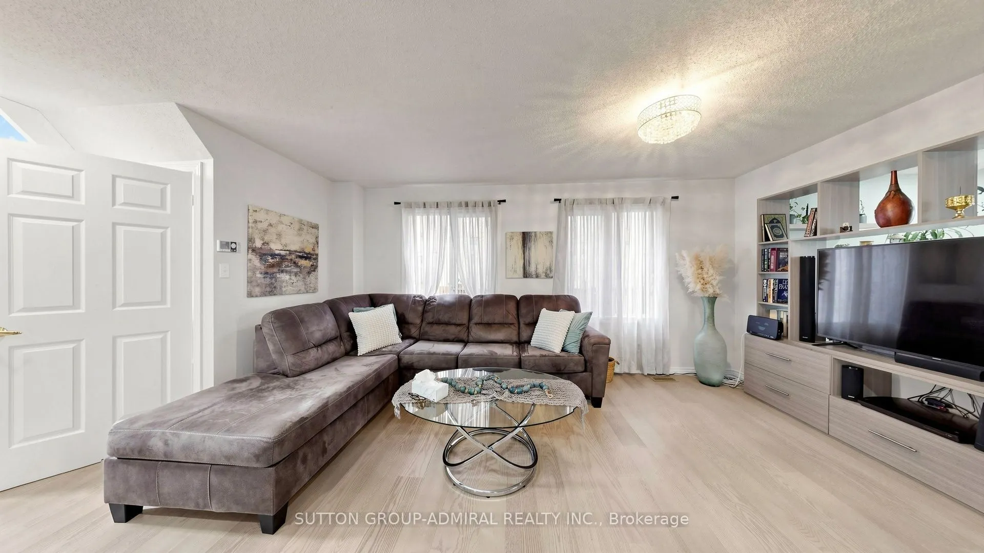 284 Isaac Murray Avenue