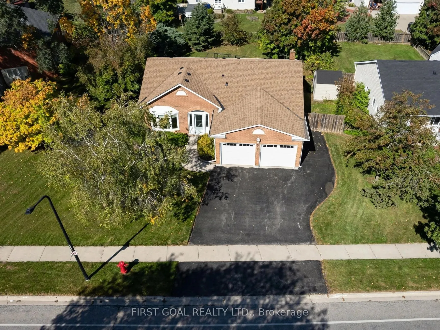 223 Crossland Gate