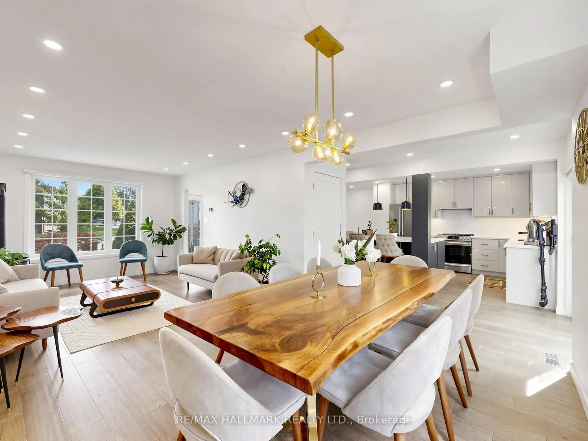 400 Handley Crescent