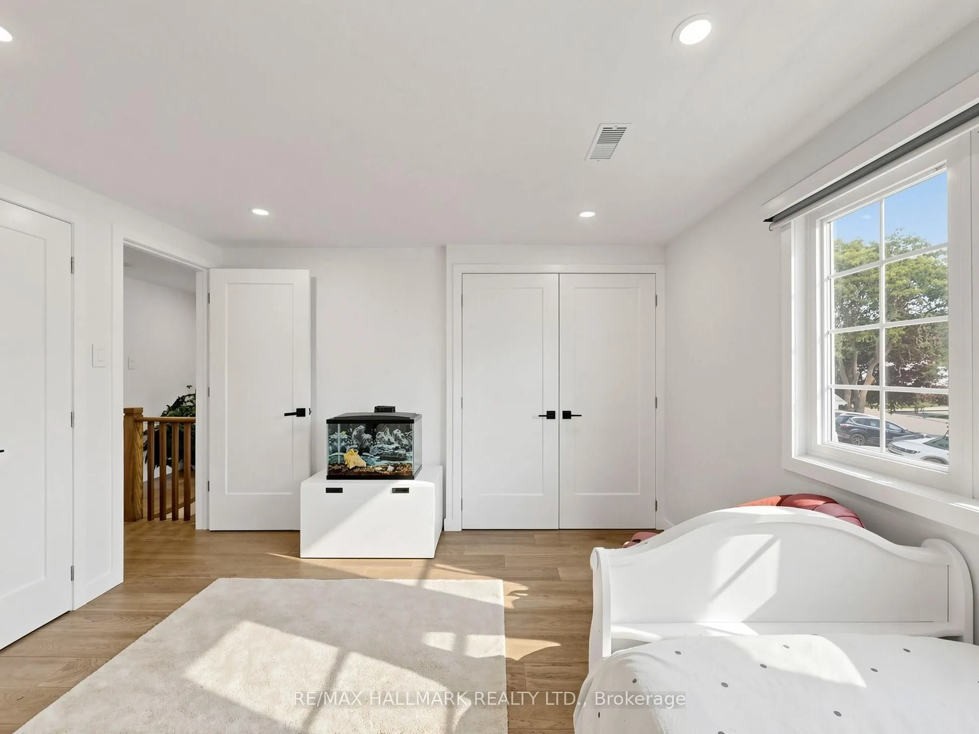 400 Handley Crescent
