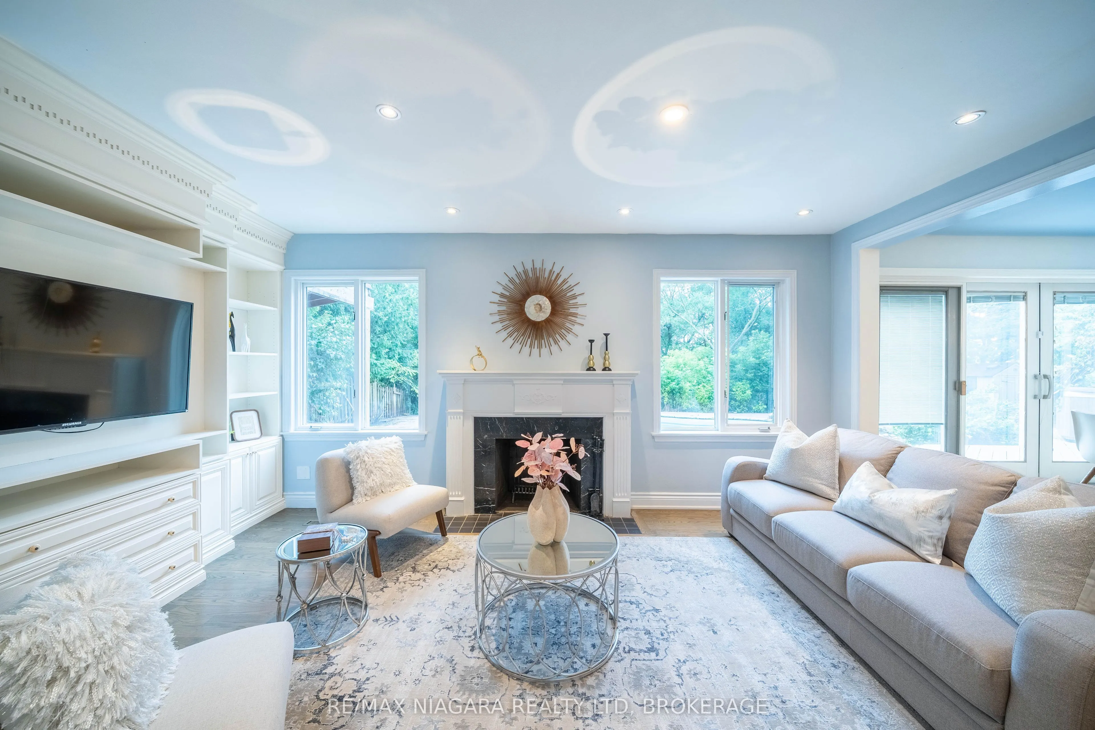 2 Aitken Circle