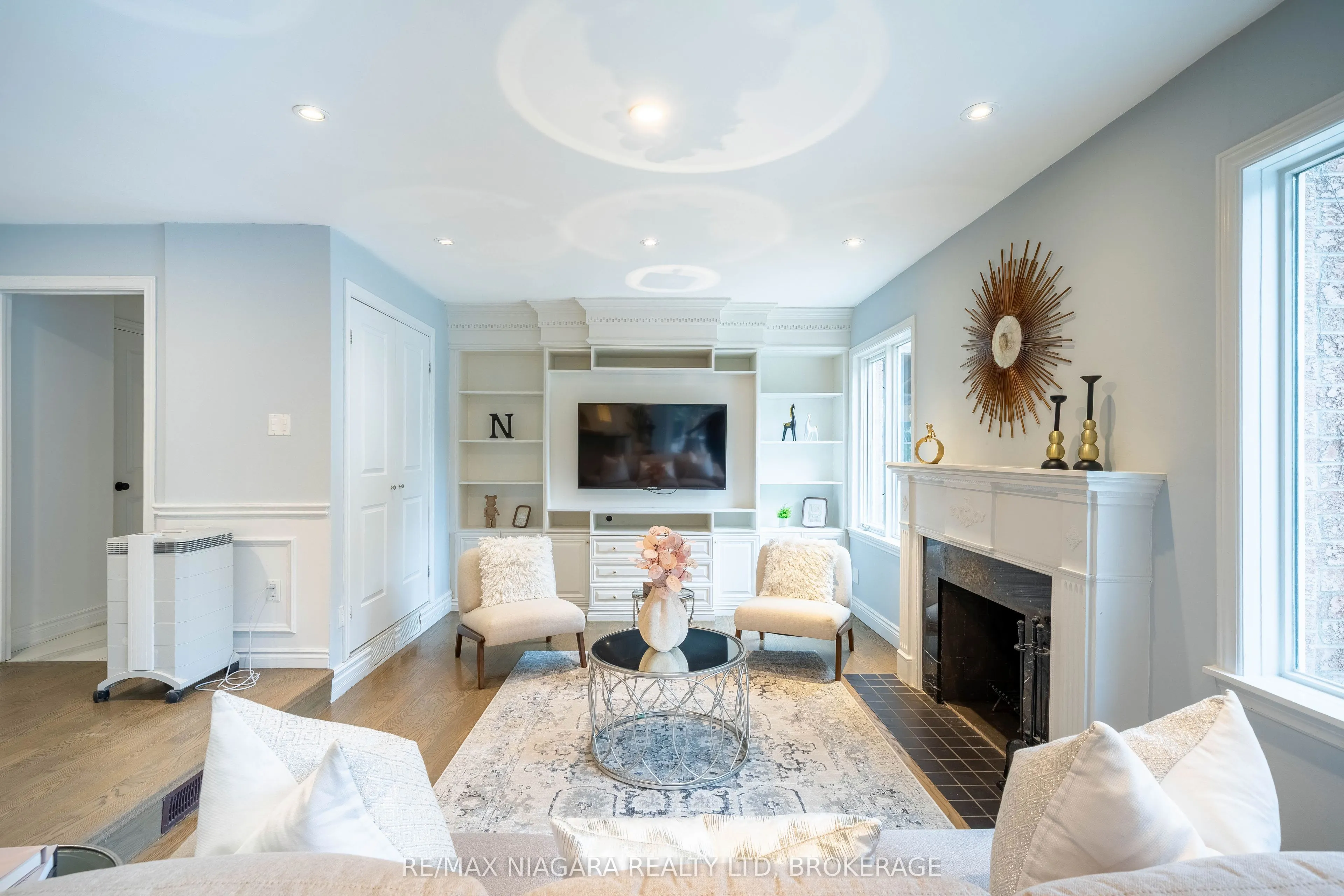 2 Aitken Circle