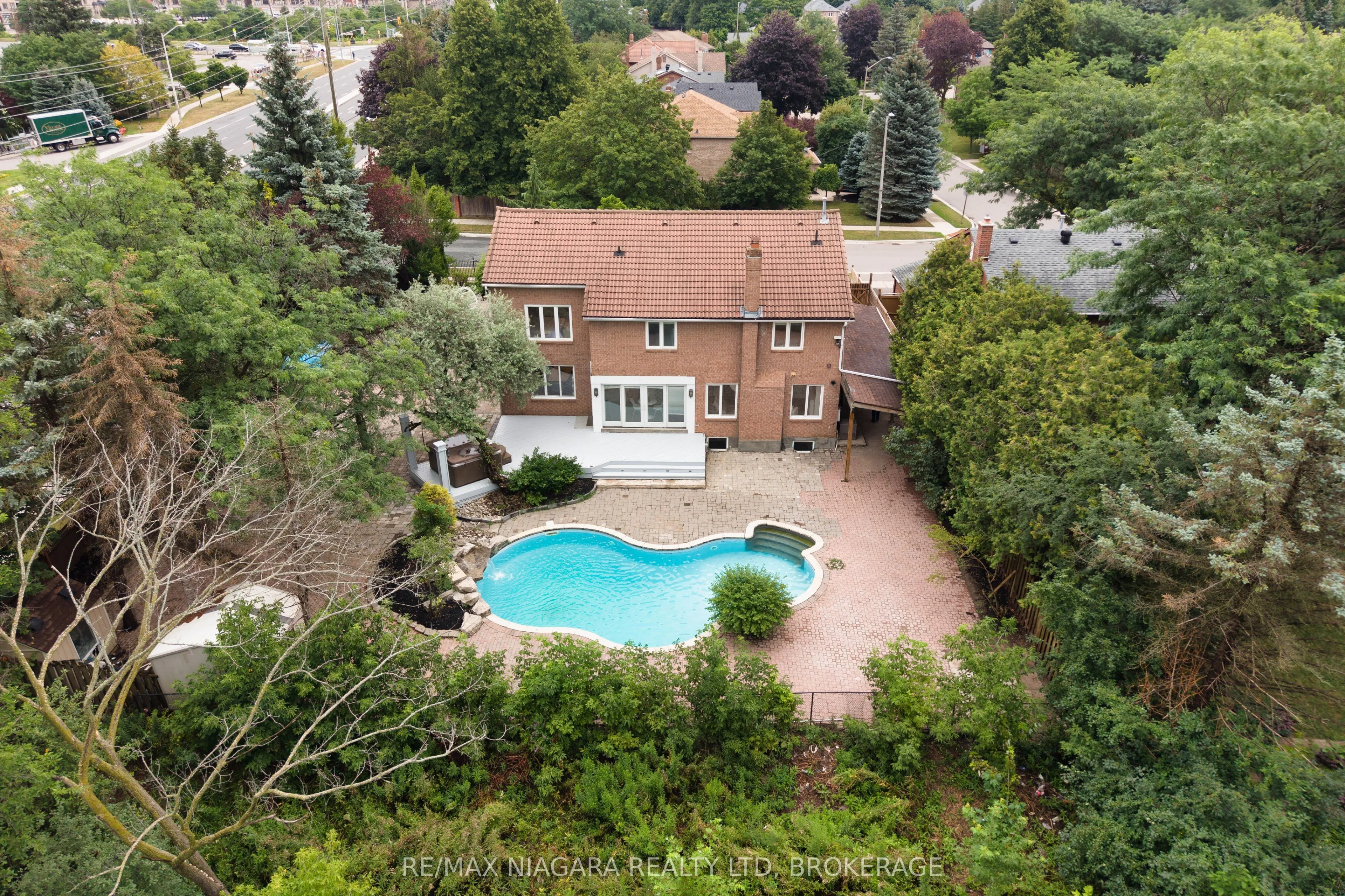 2 Aitken Circle
