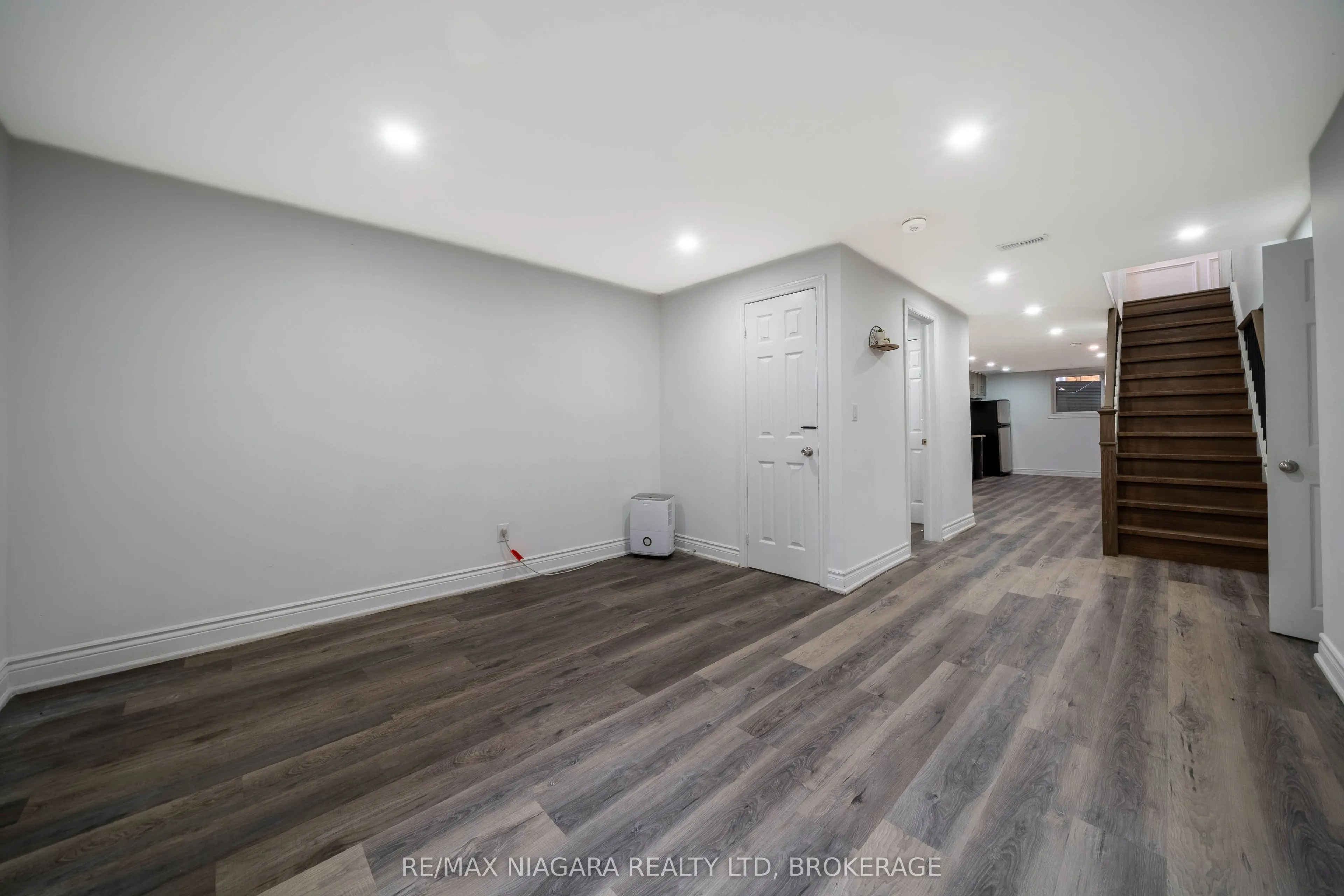 2 Aitken Circle