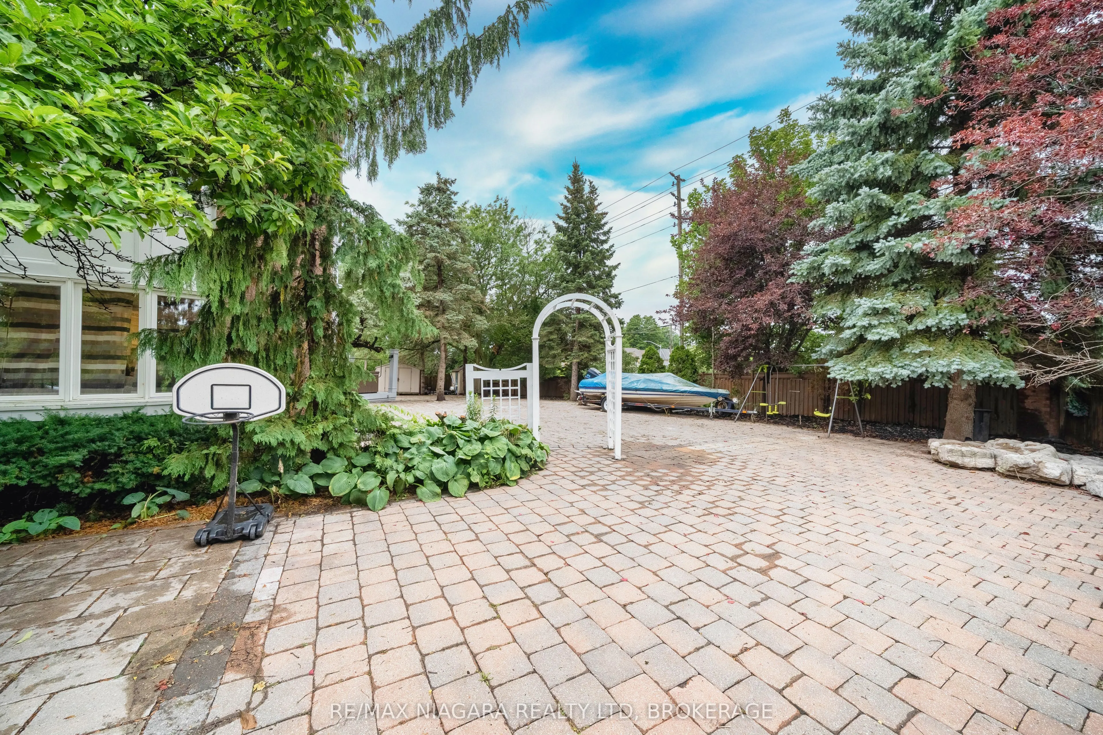 2 Aitken Circle
