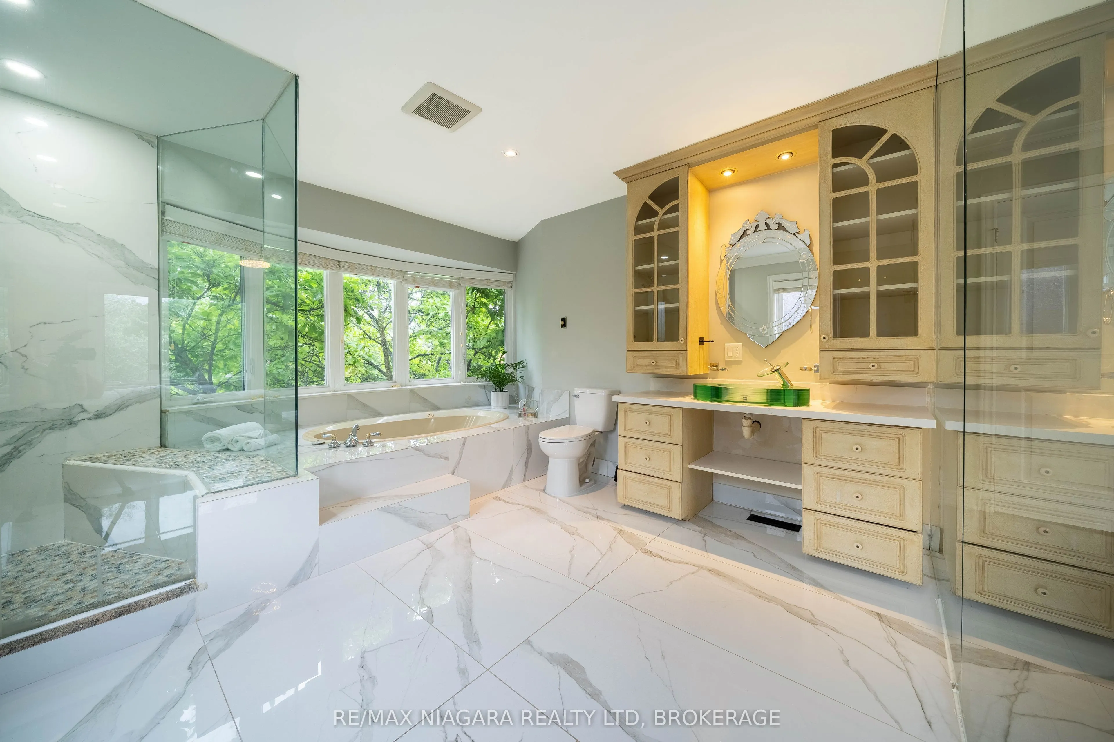 2 Aitken Circle