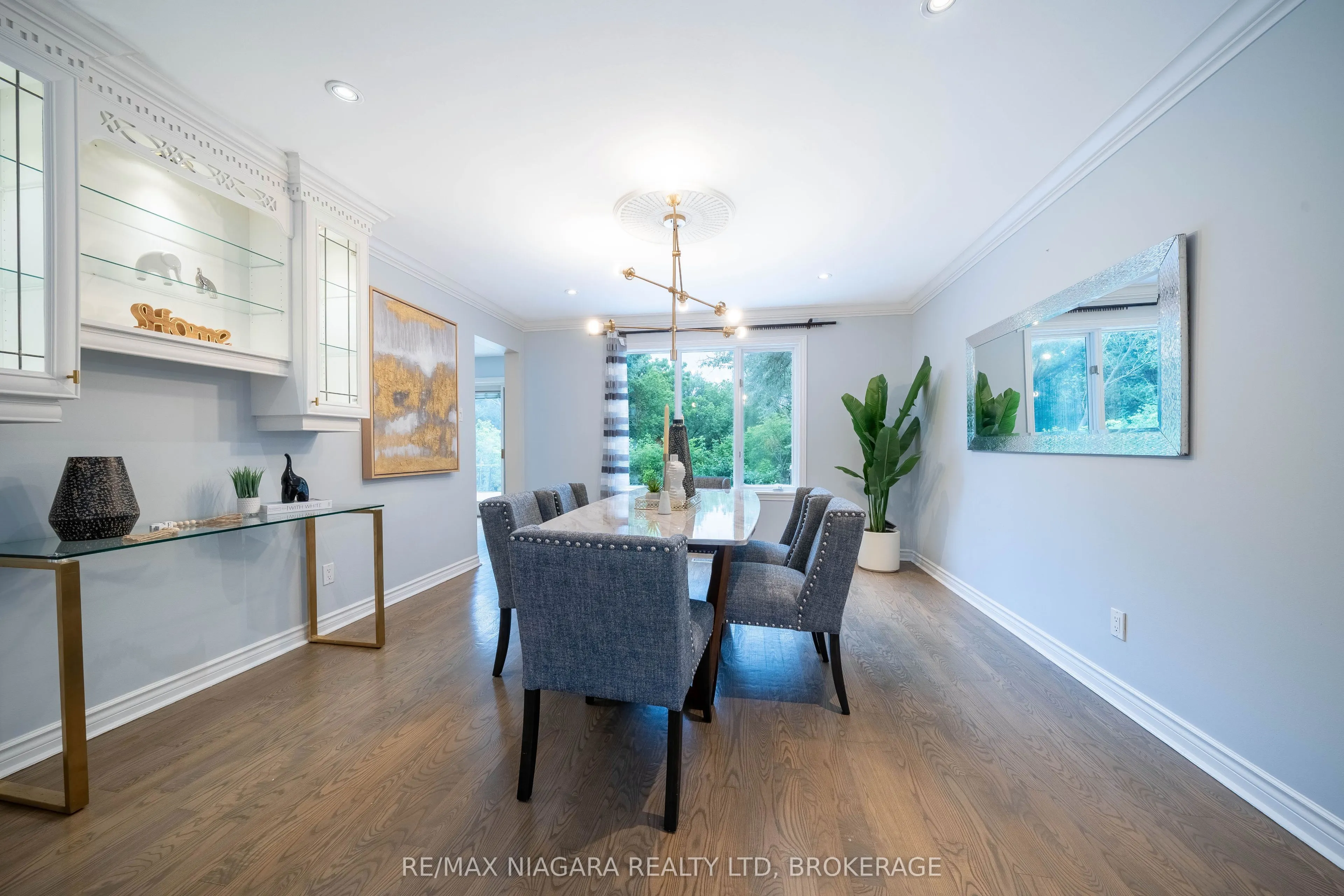 2 Aitken Circle