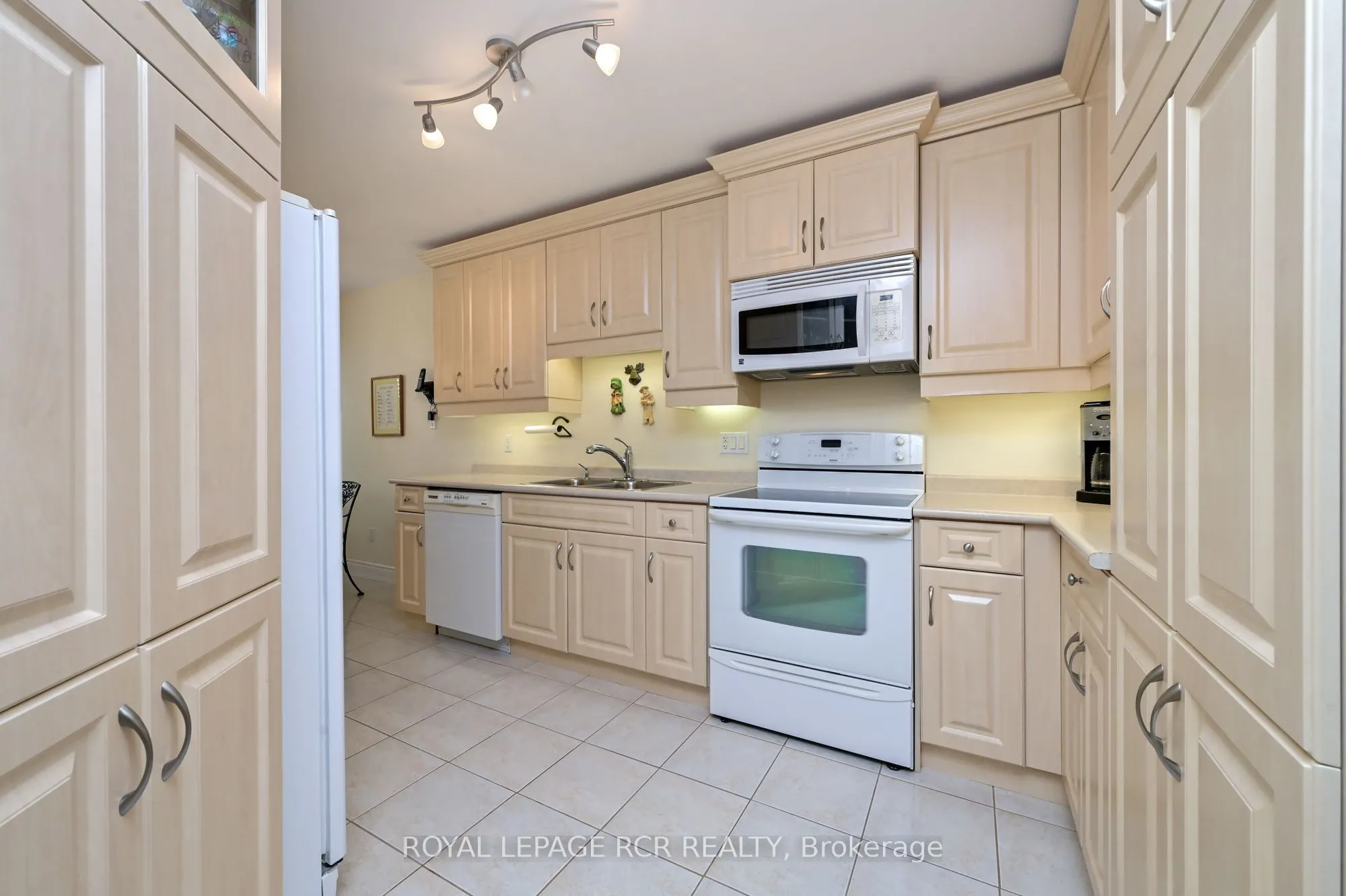 13 Montebello Terrace #11