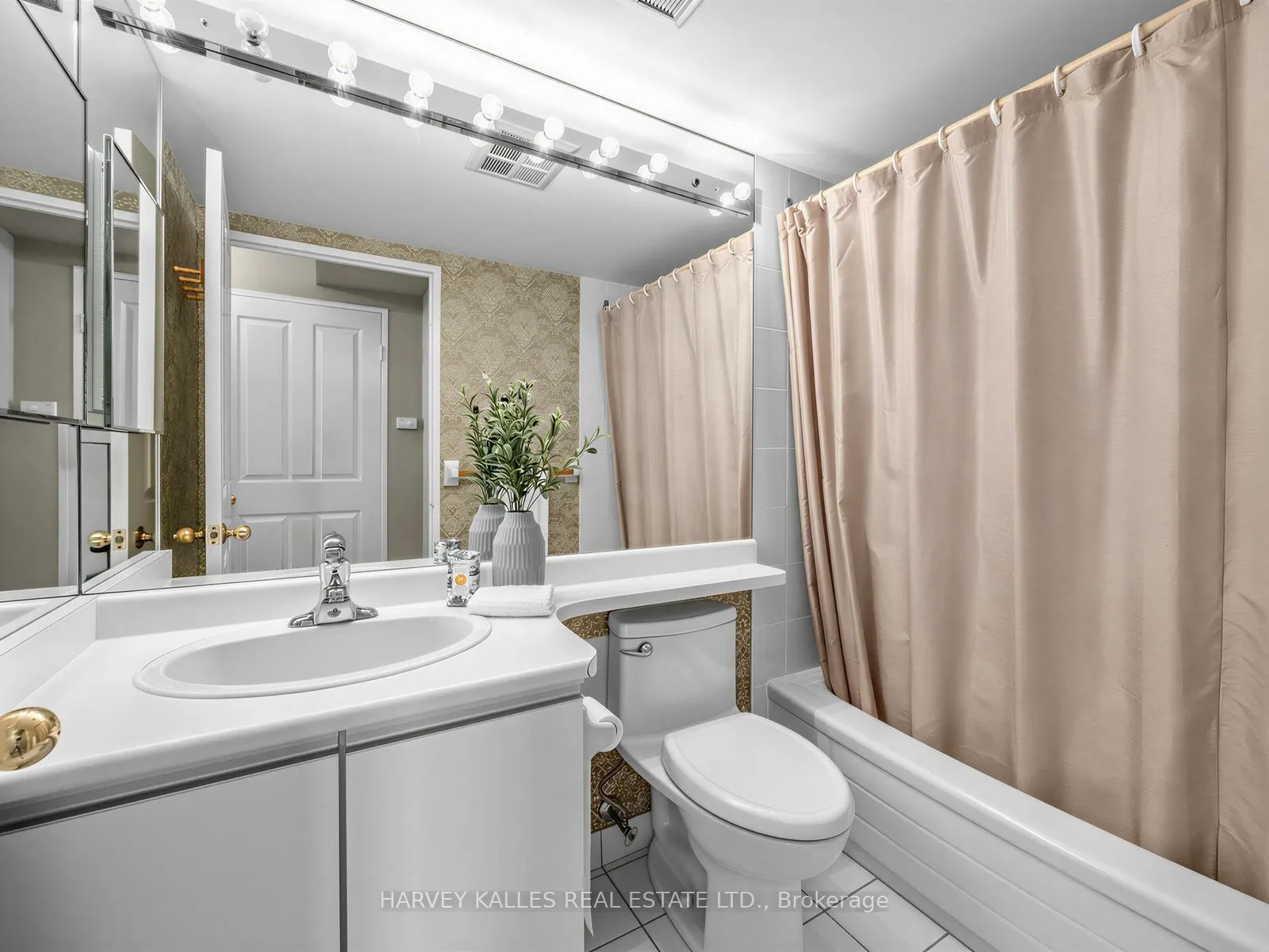 120 Promenade Circle #707