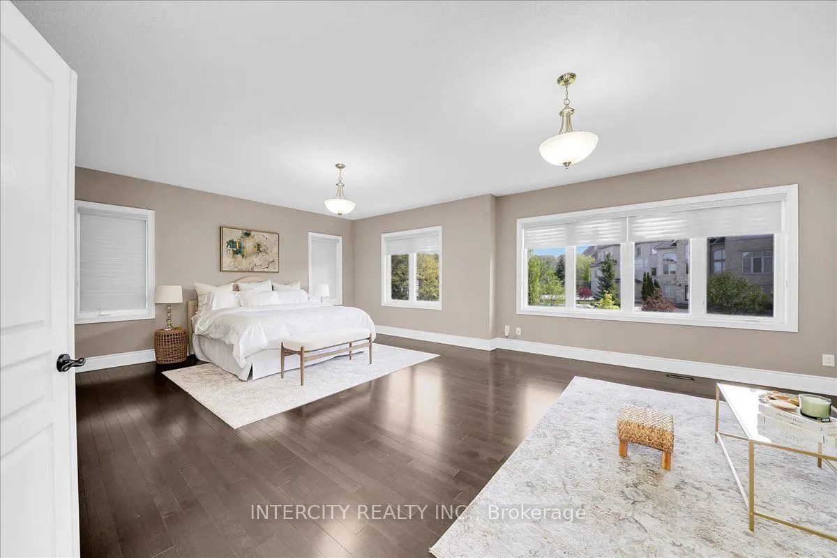 233 Carisbrooke Circle