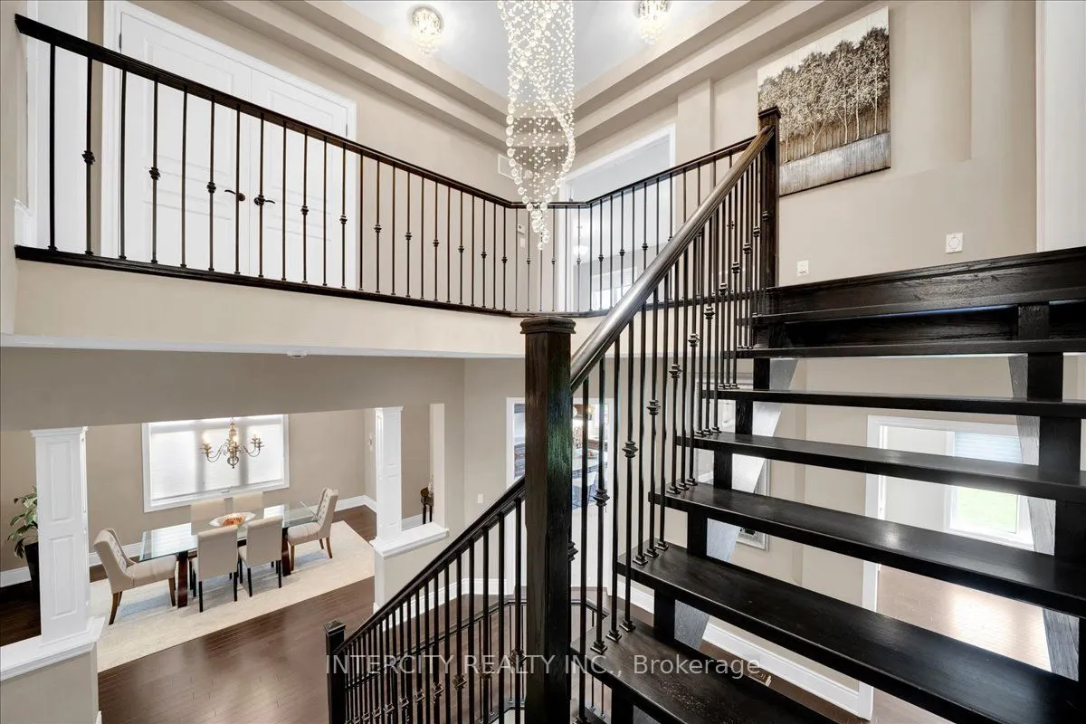 233 Carisbrooke Circle