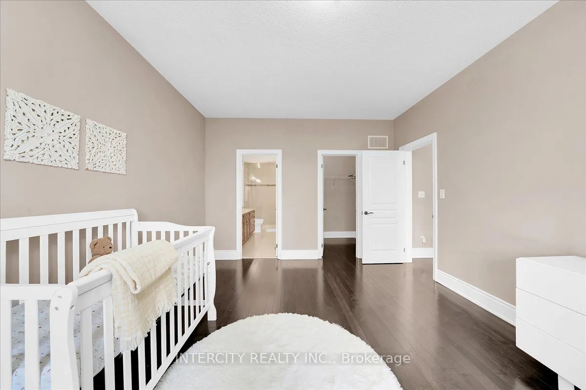 233 Carisbrooke Circle