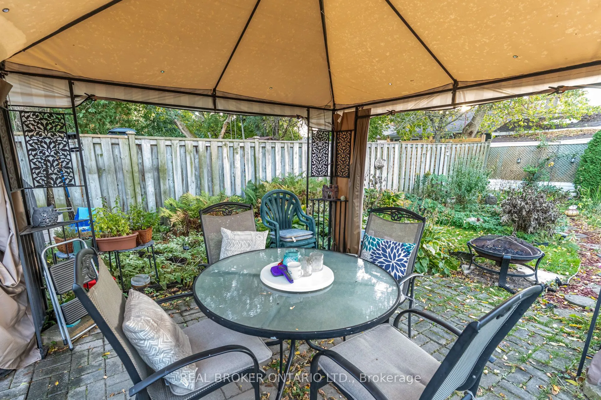 82 Tecumseh Drive
