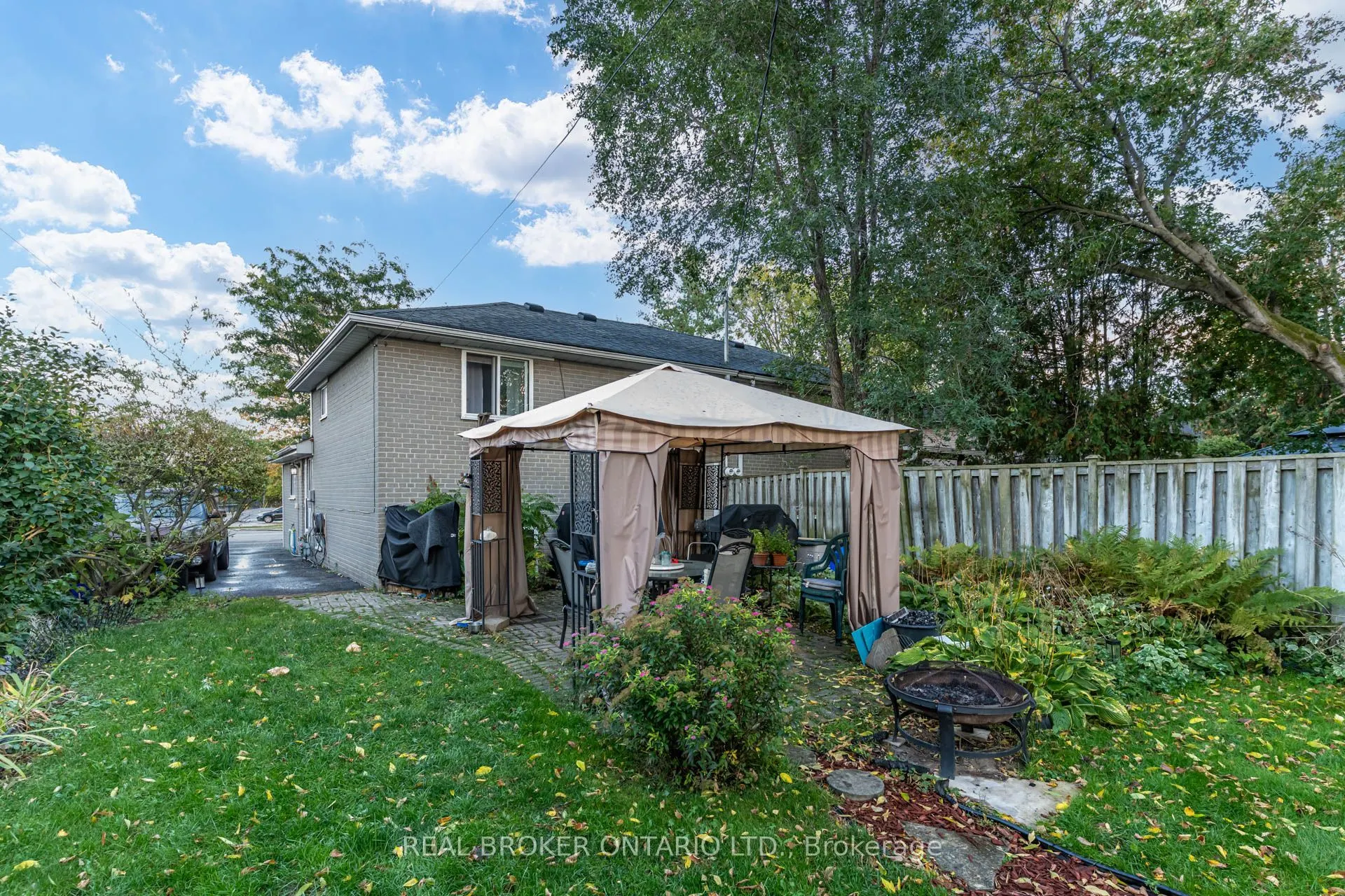 82 Tecumseh Drive