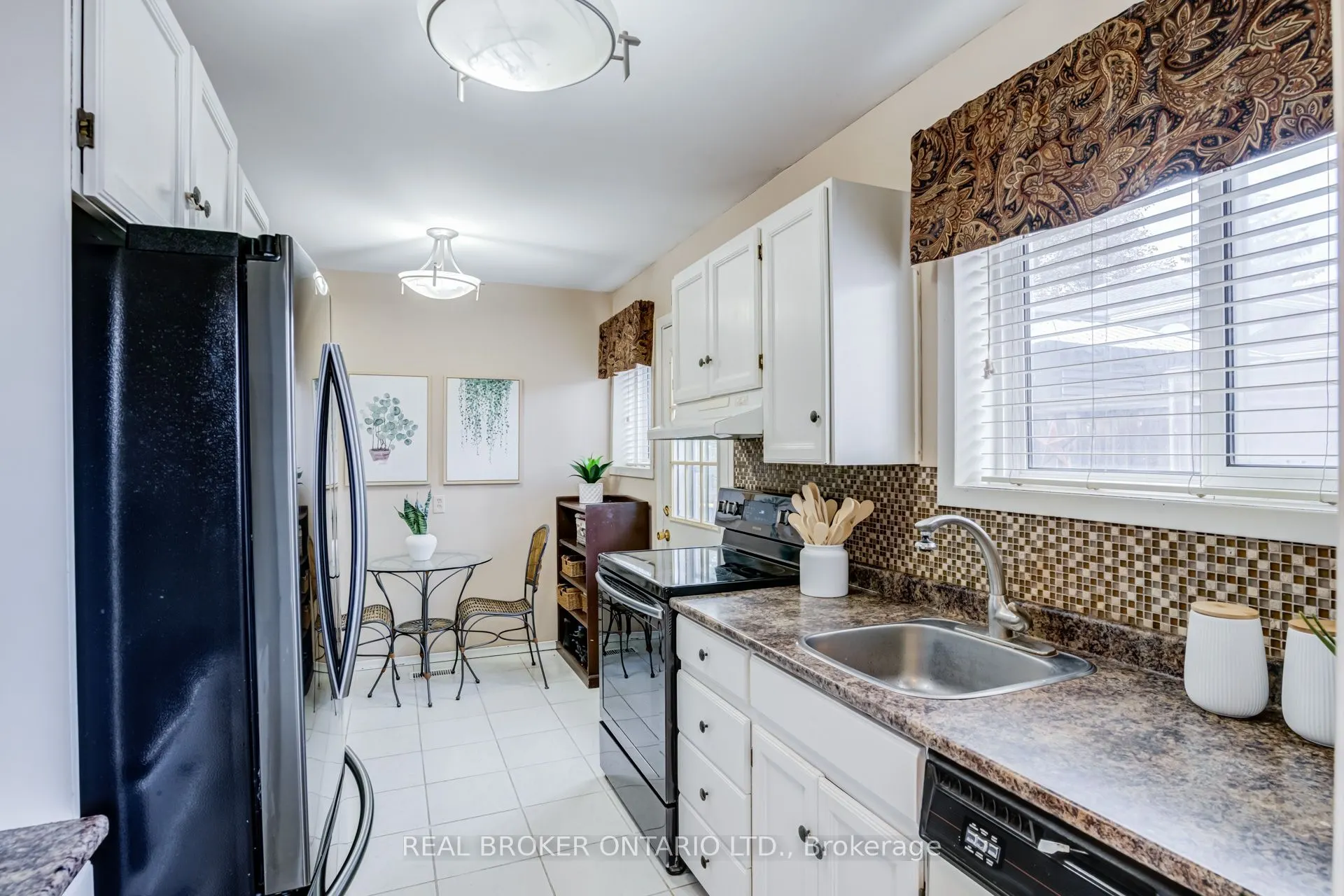 82 Tecumseh Drive