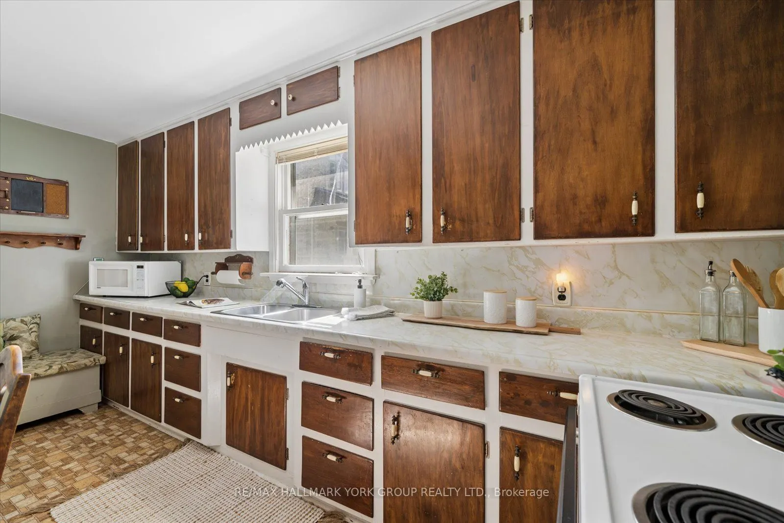 432 Catering Road