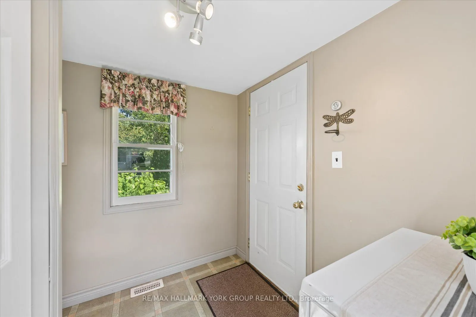 432 Catering Road