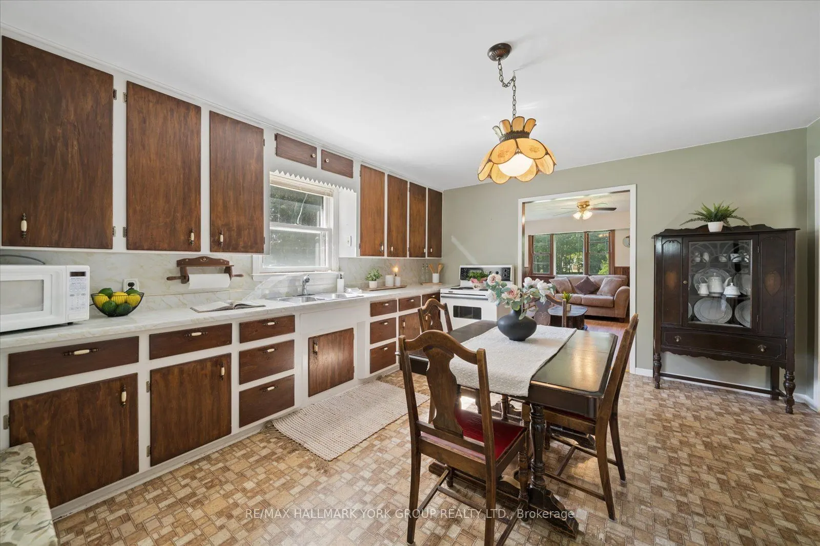 432 Catering Road